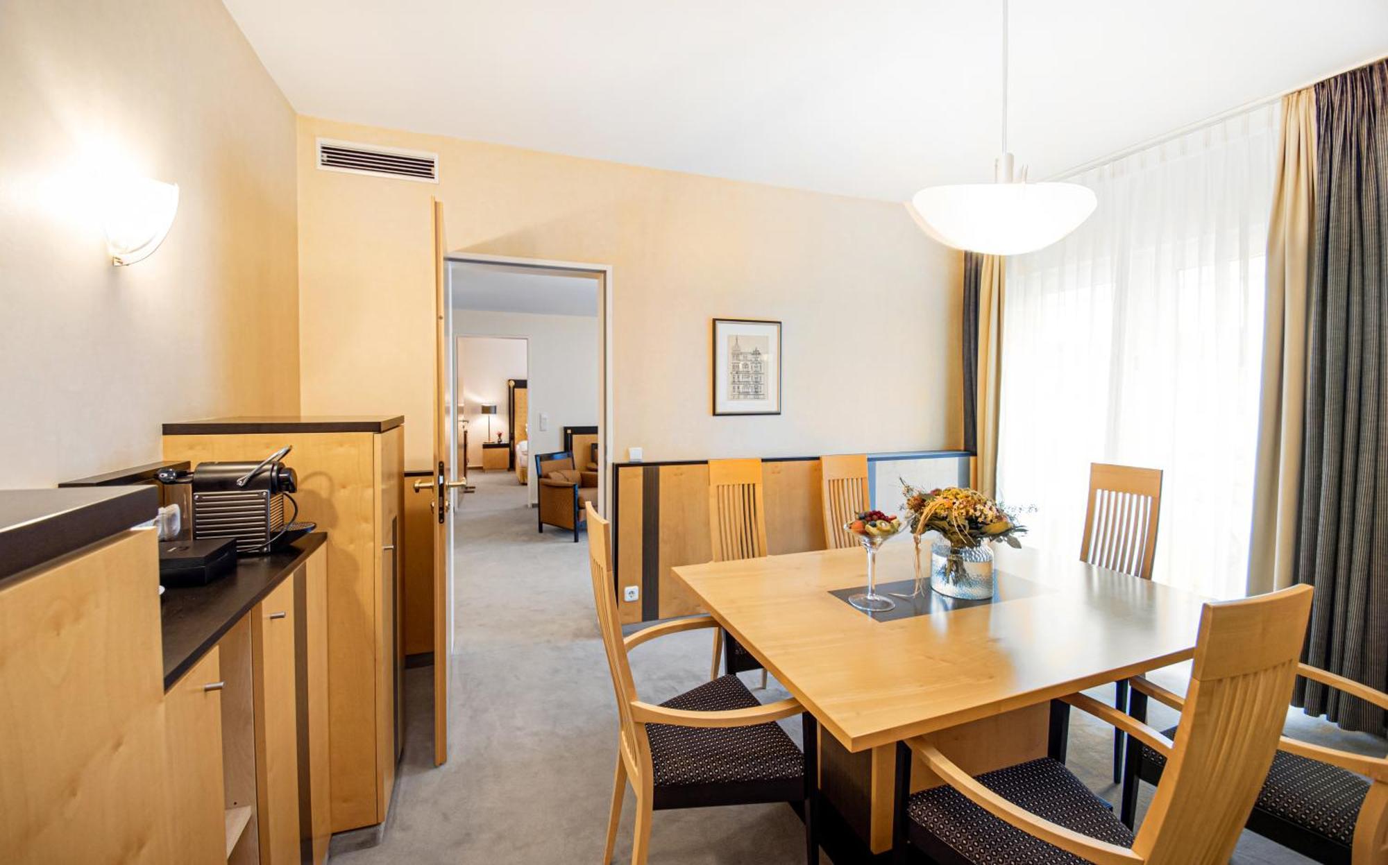 Deluxe Suite