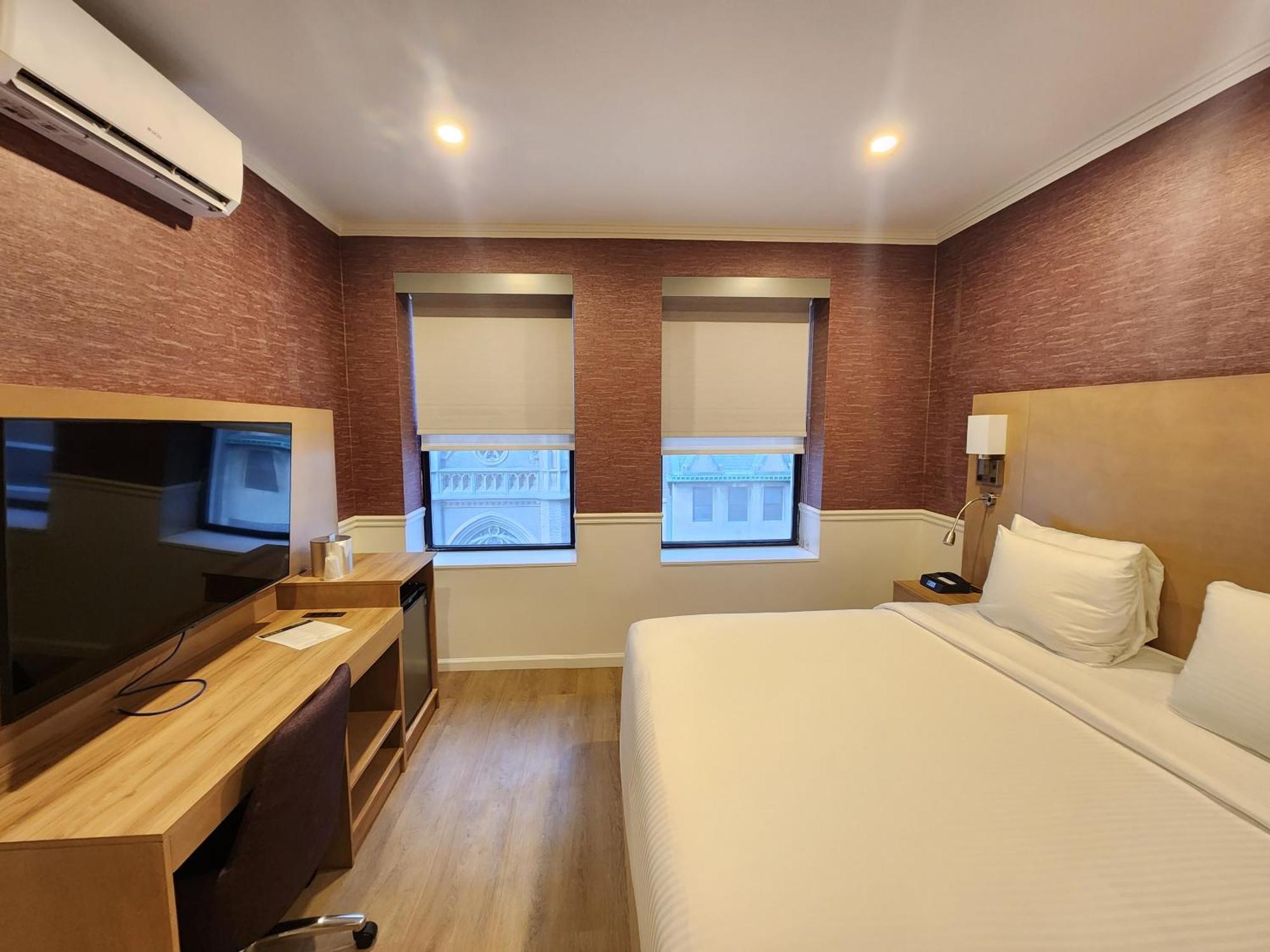 Deluxe King Room City View,1539045901:JPEG