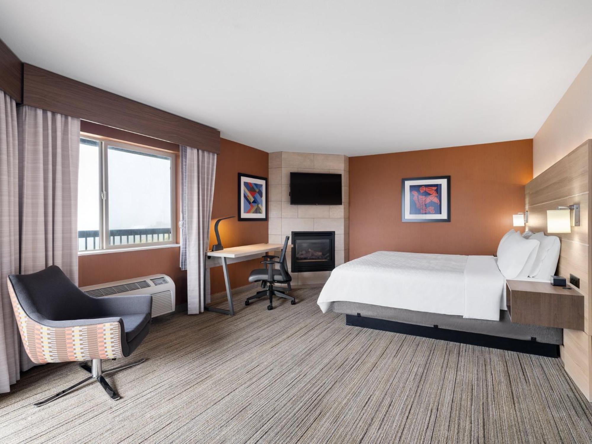 King Suite Balcony Communication Accessible