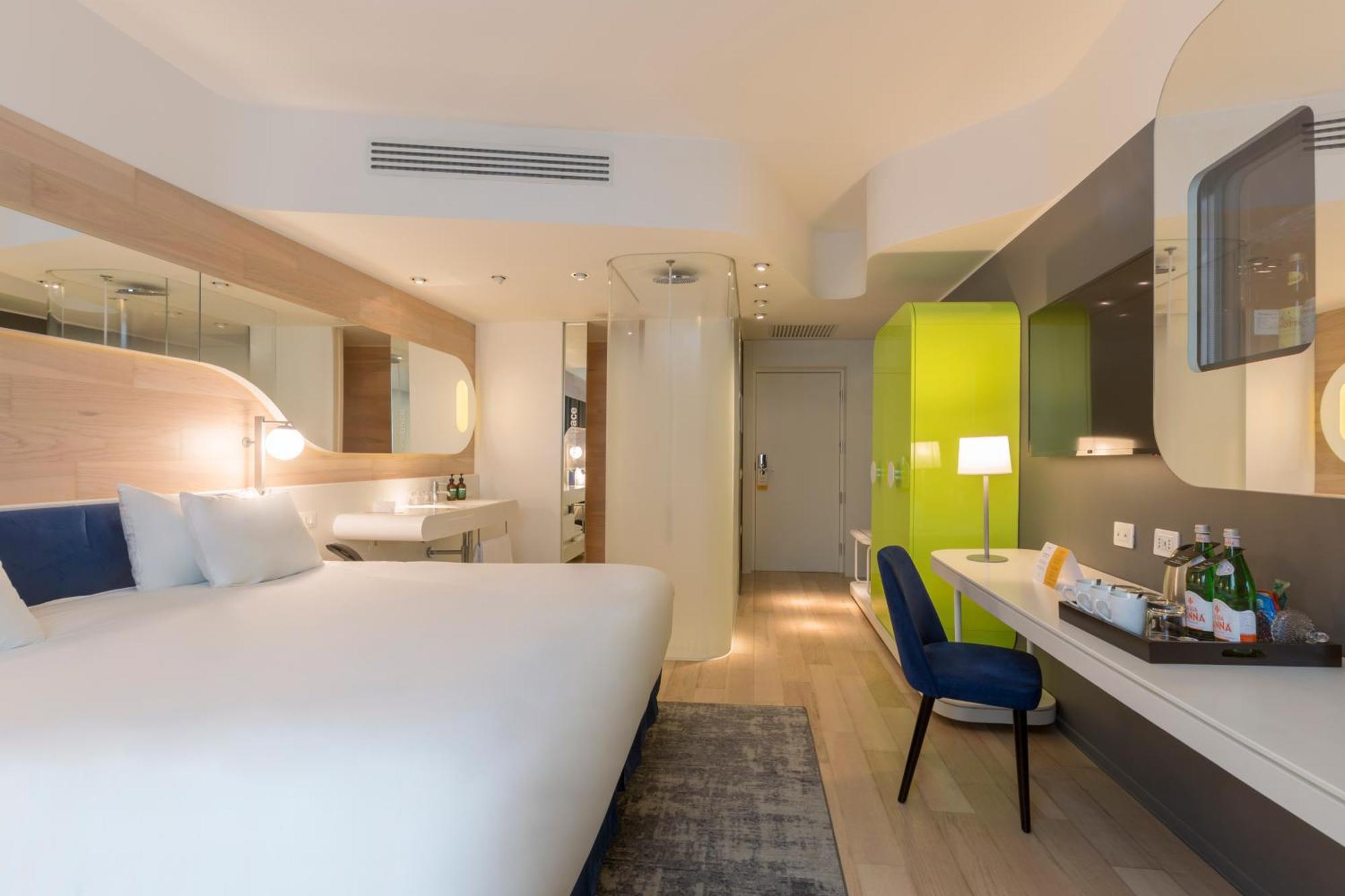 Standard King Room