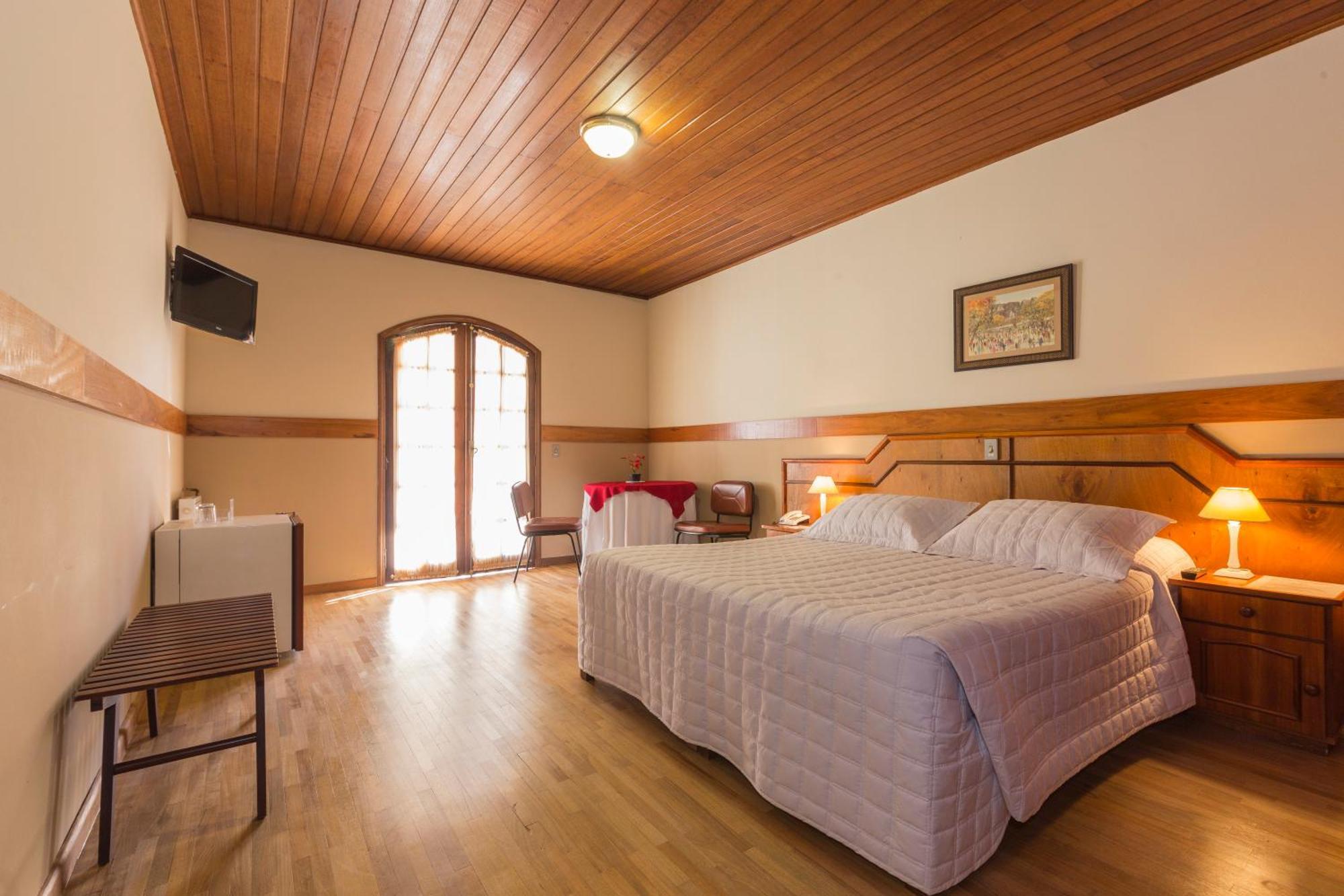 Deluxe Triple Room Balcony