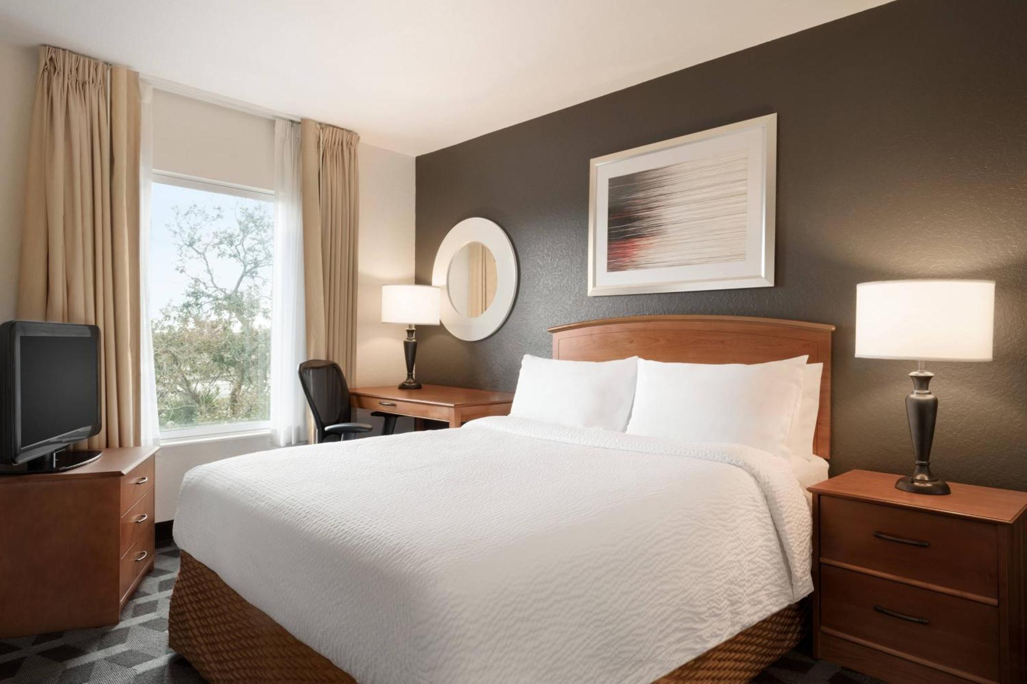 Two-Bedroom Suite,1709534727:JPEG