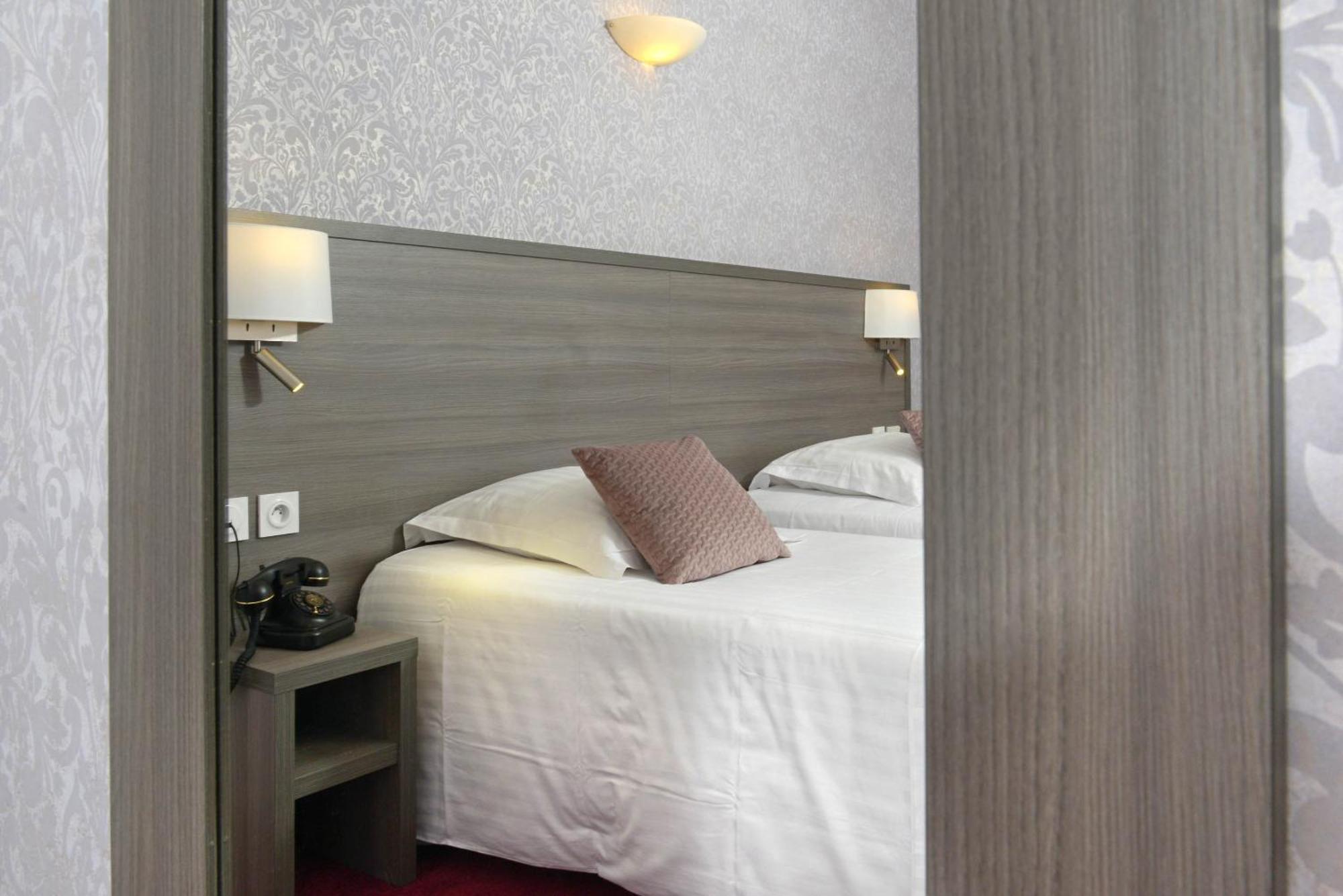 Prestige Twin Room,943485100:JPEG