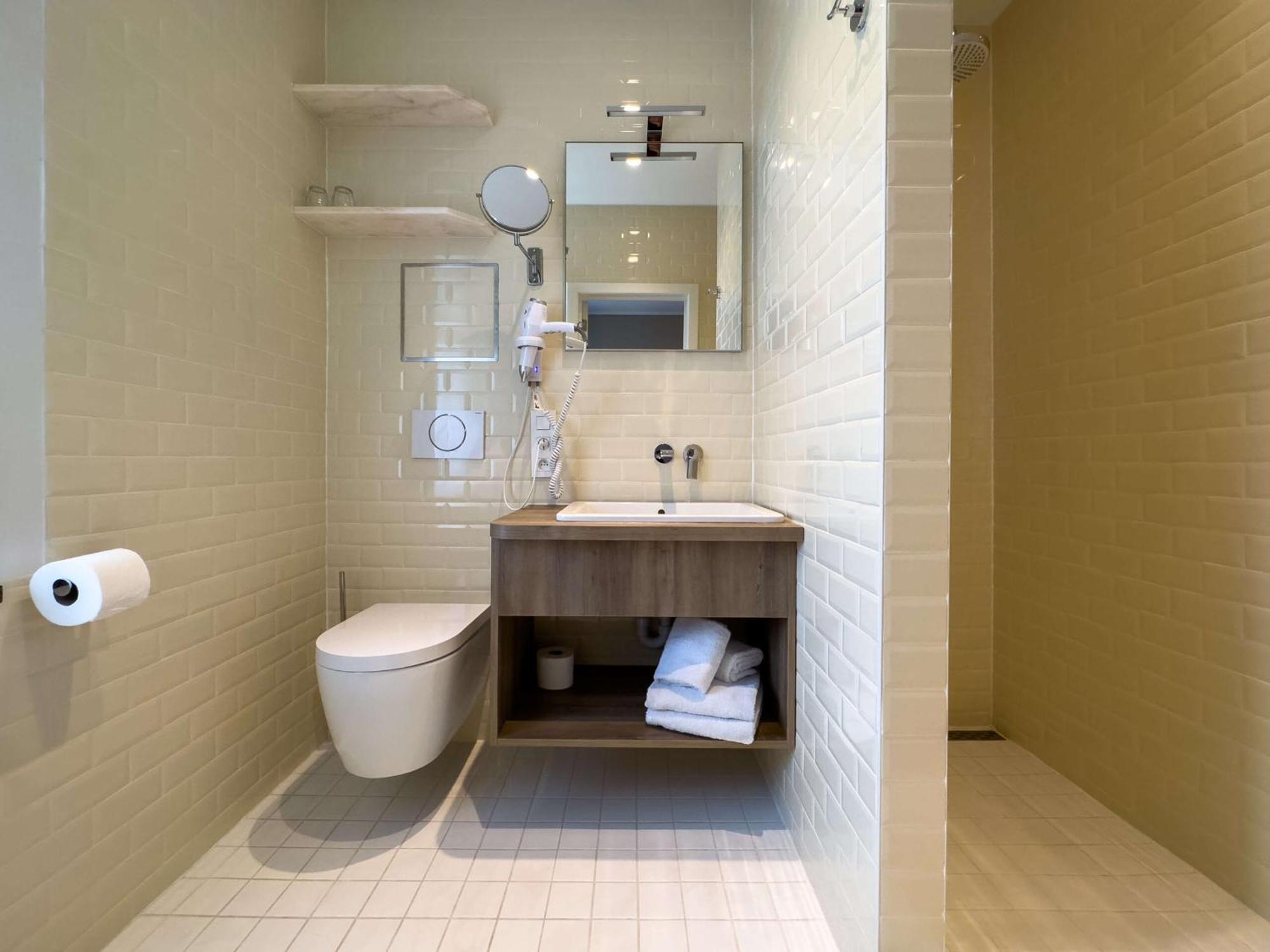 Superior Plus Room