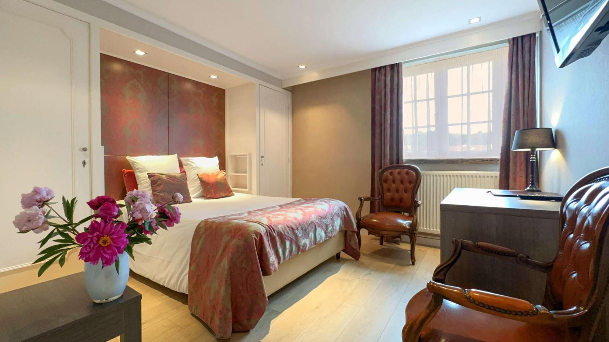 Small Double or Twin Room