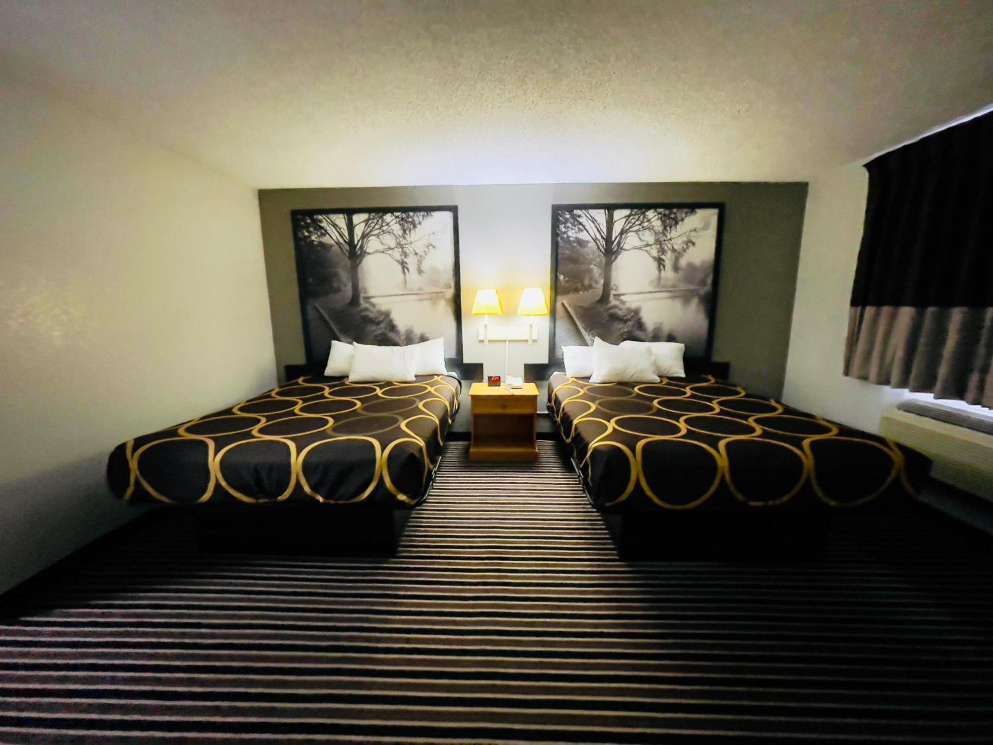 Queen Suite Non-Smoking