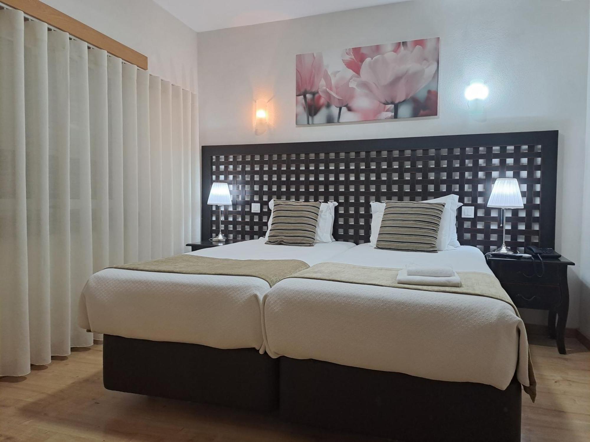 Twin Room,1339504157:JPEG