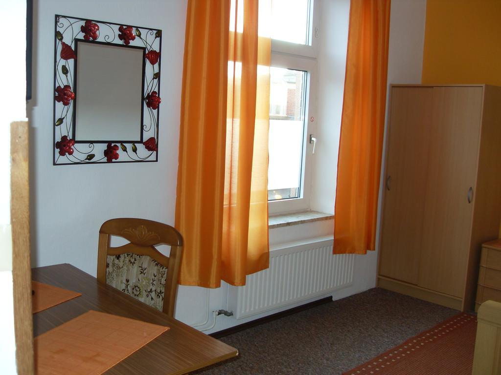 Standard Single Room,212947889:JPEG