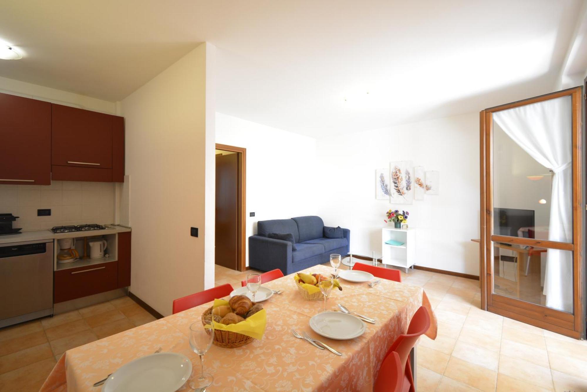 Apartment with Pool View and Patio,1540033522:JPEG