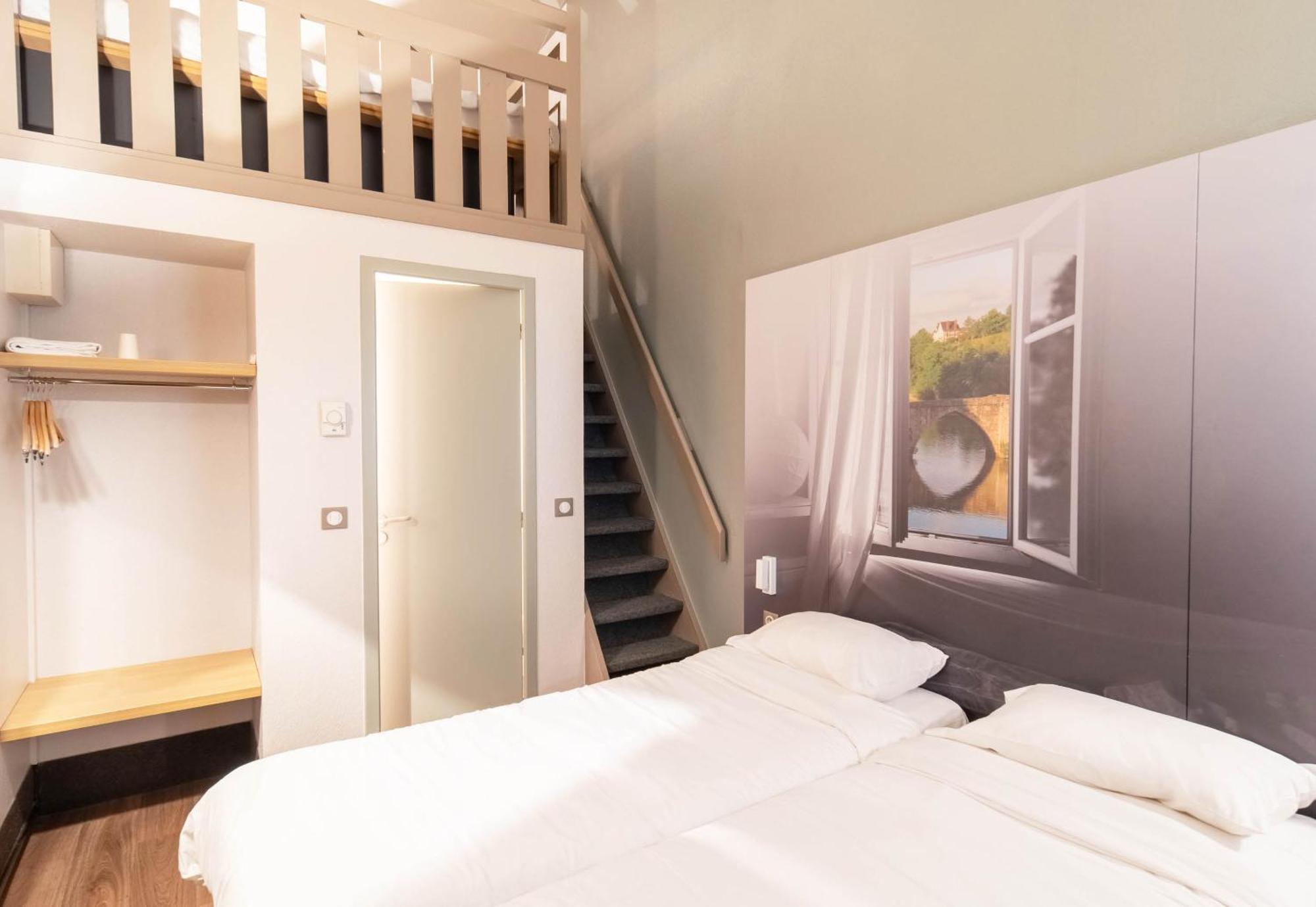 Classic Quadruple Room,1540045828:JPEG