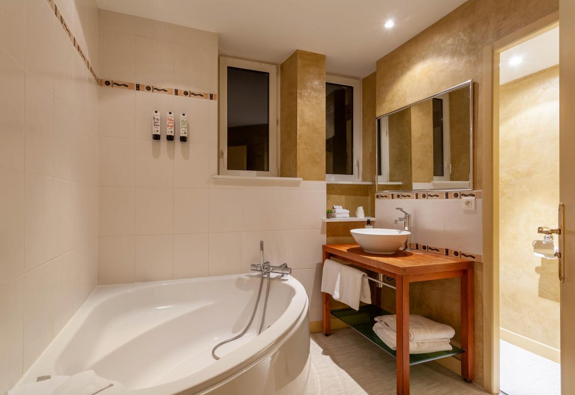 Executive Double Room,1540145089:JPEG
