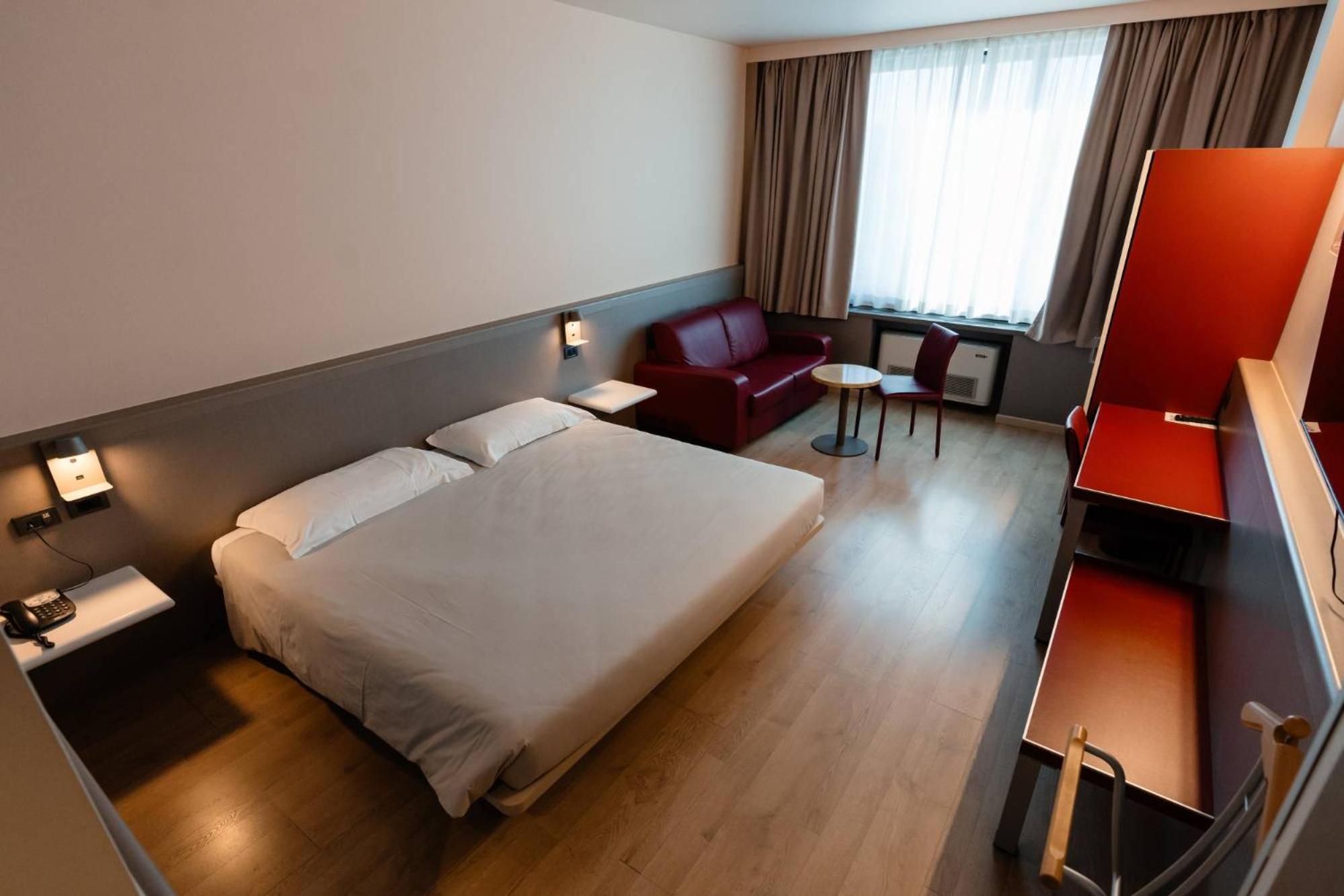 Triple Room,1540170928:JPEG