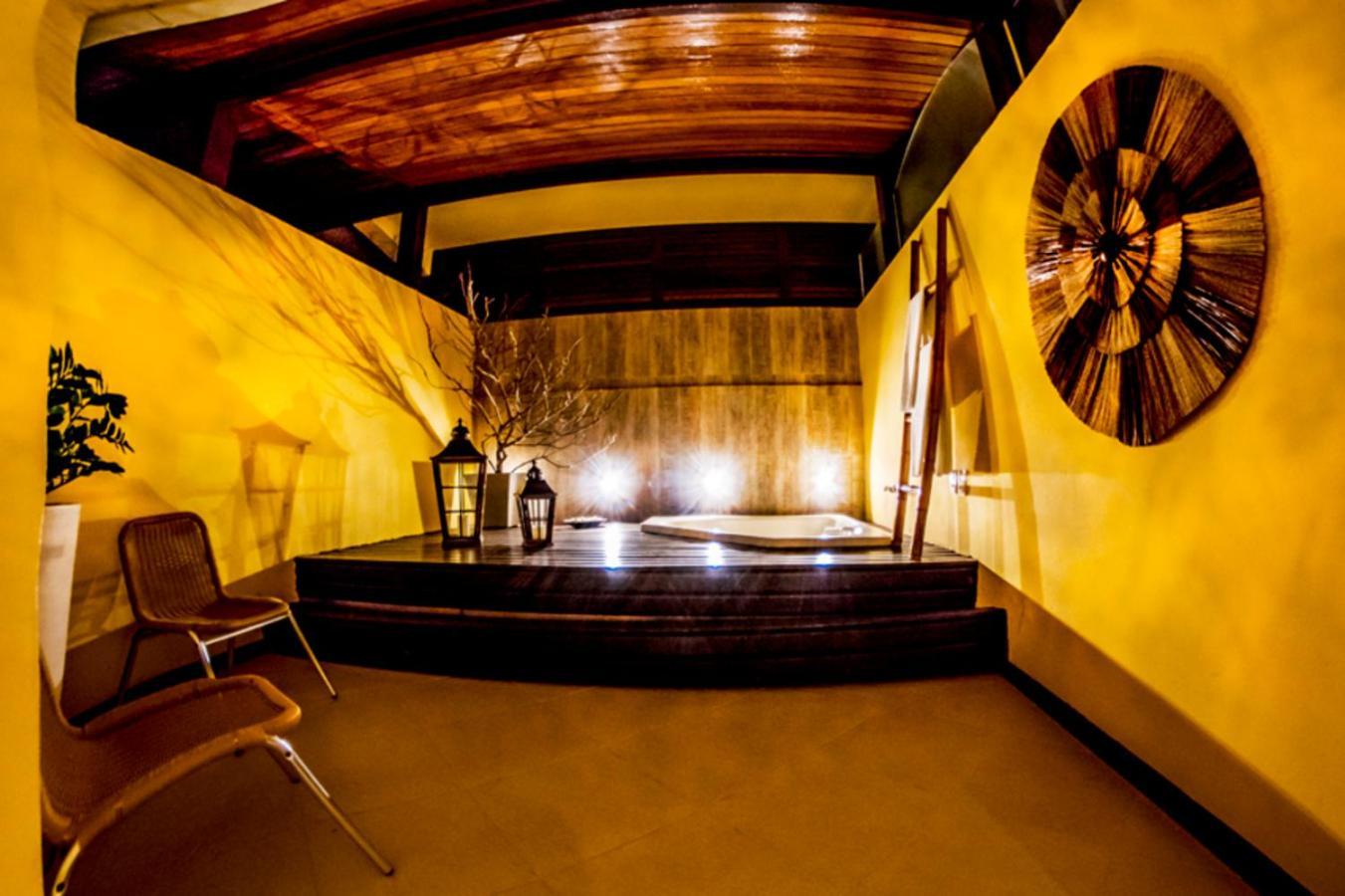 Deluxe Double Room Jacuzzi without Balcony without Window
