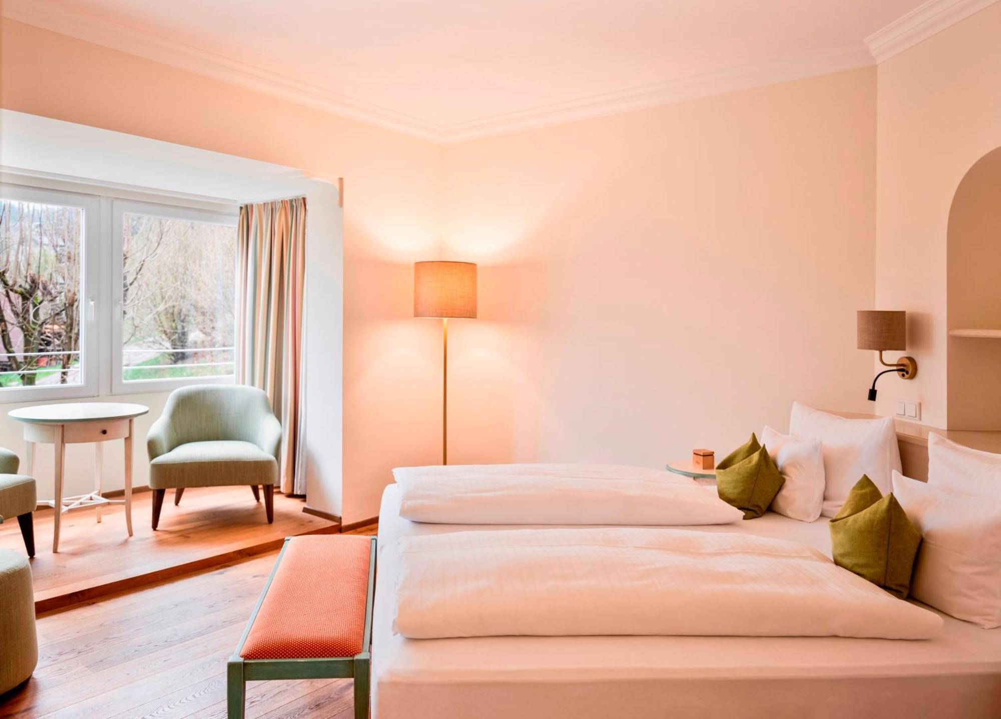 Classic Double Room,1540243522:JPEG