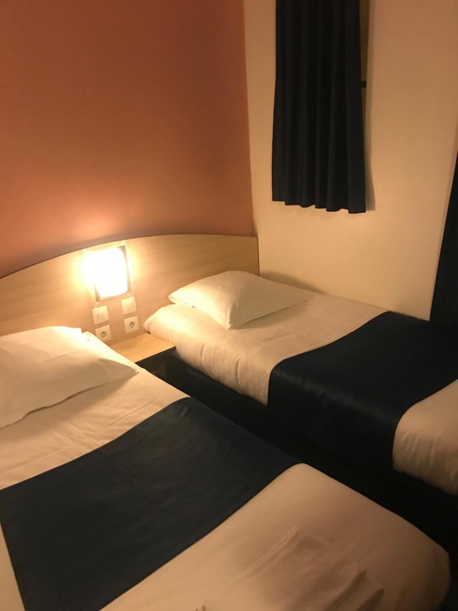 Twin Room,1643759900:JPEG