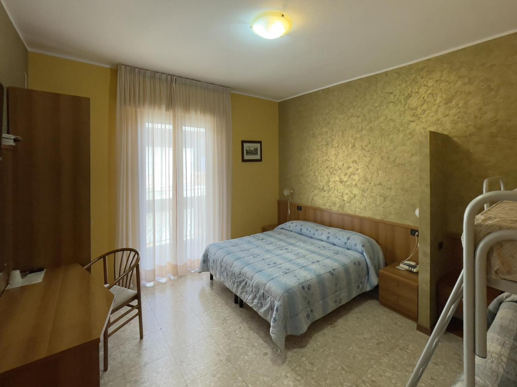 Classic Quadruple Room