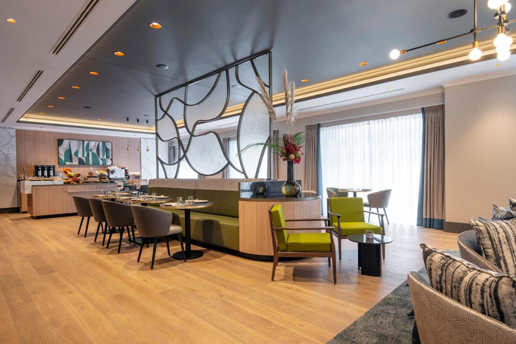 Club King Room Club Lounge Access