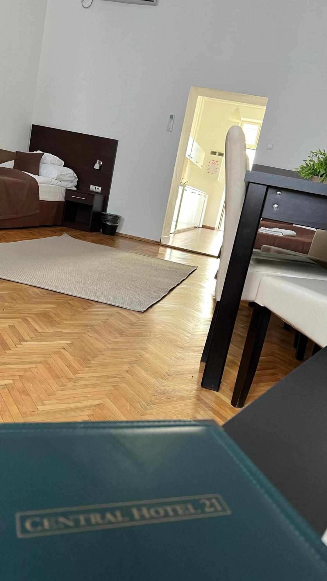 Apartment (4 Adults),1540378300:JPEG