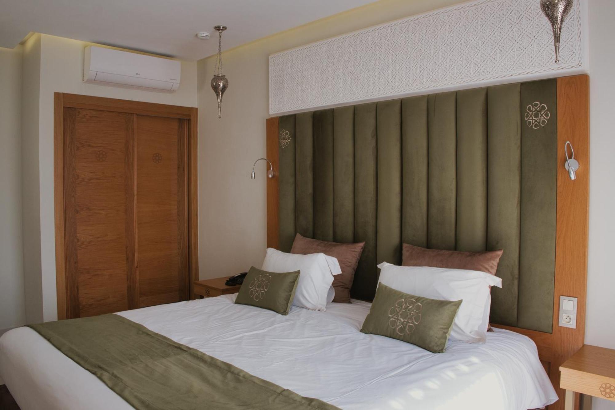 Deluxe Double or Twin Room Pool View