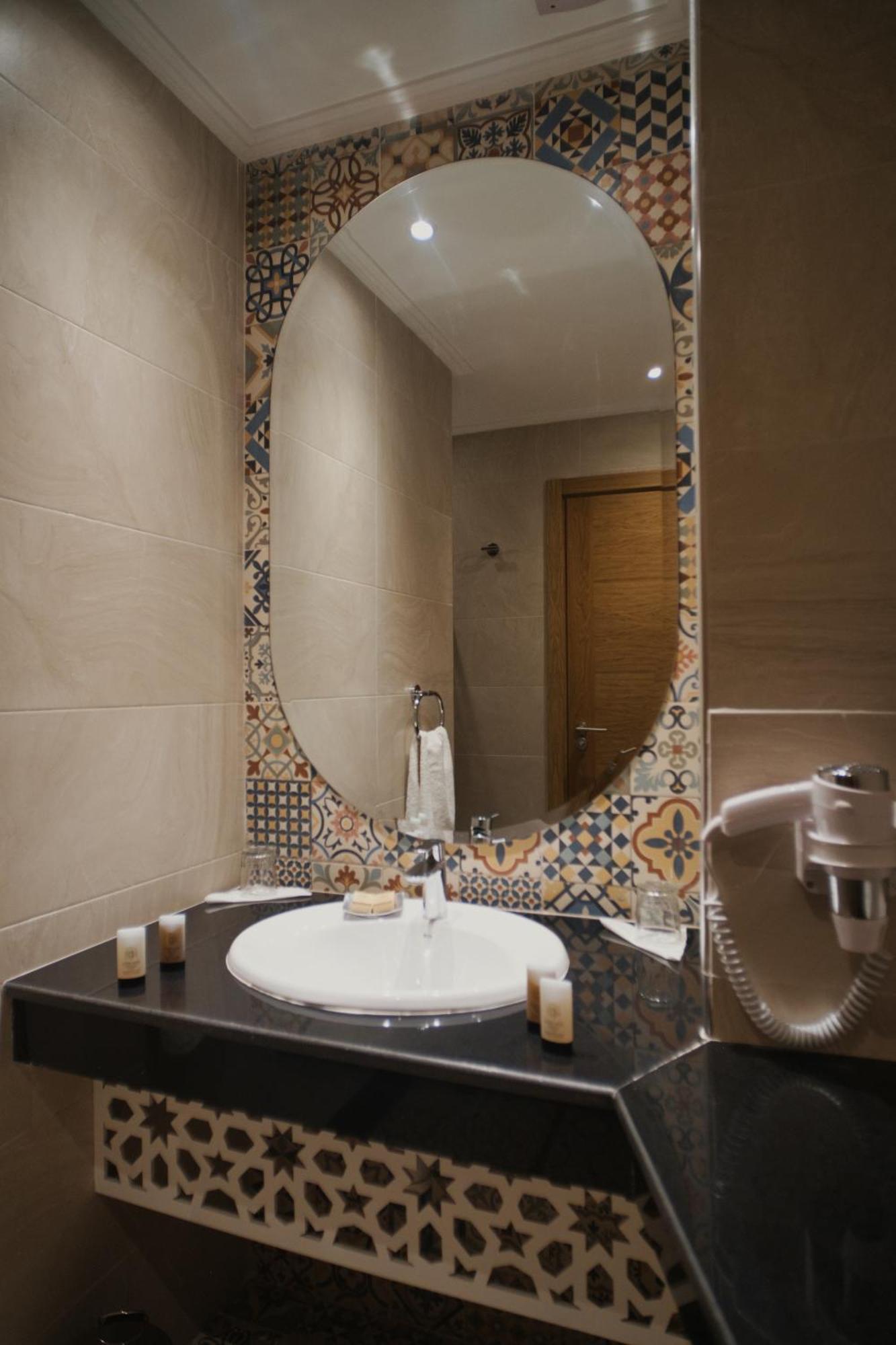 Deluxe Double or Twin Room Pool View,1540521526:JPEG