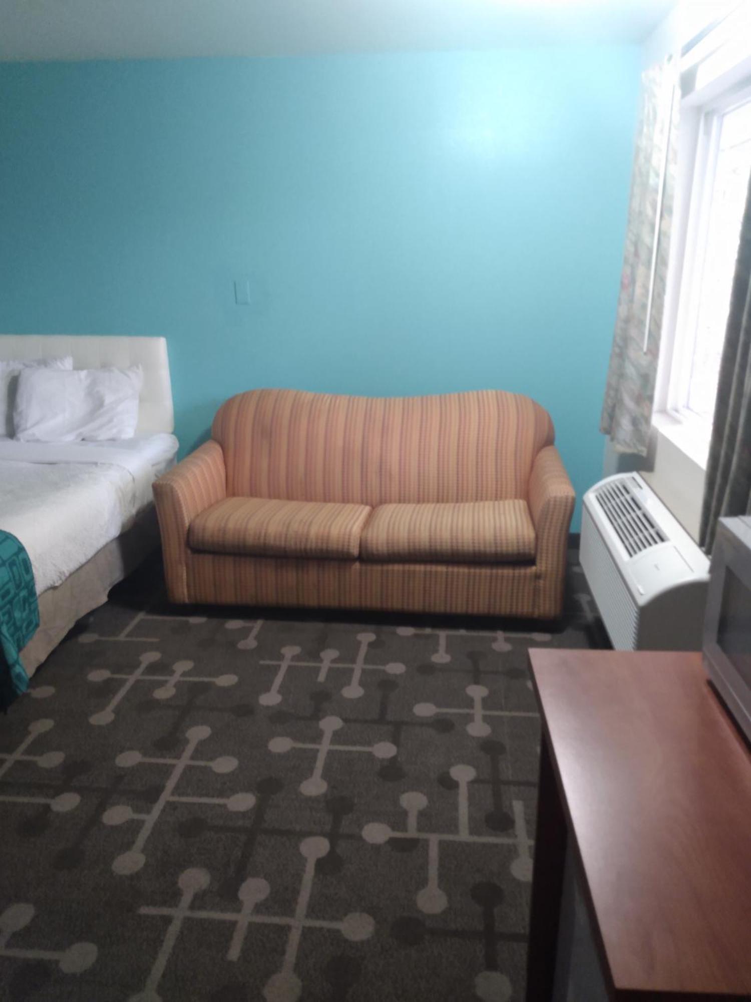 Deluxe King Studio Suite Non-Smoking,1540588765:JPEG