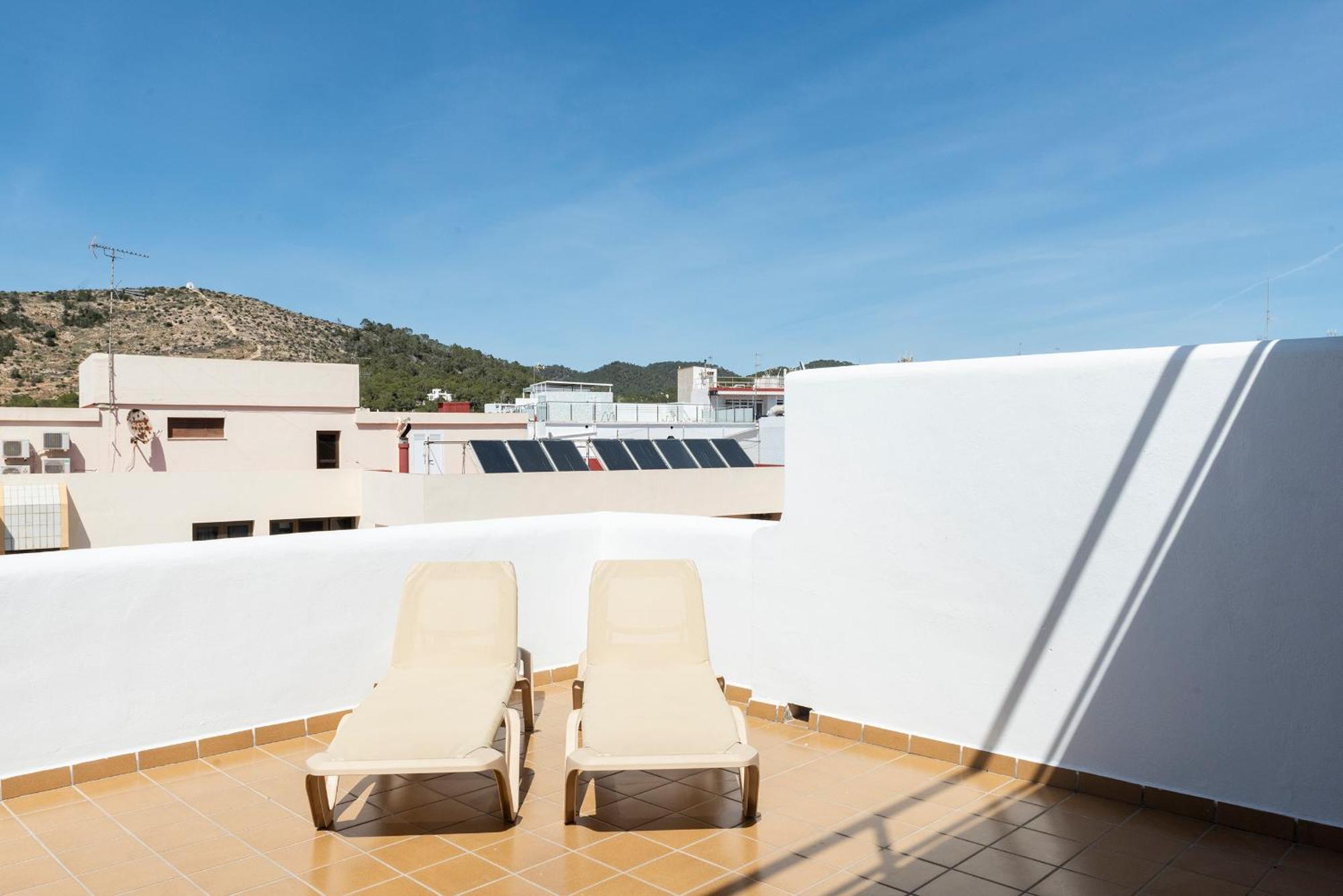 Rocks Room Terrace