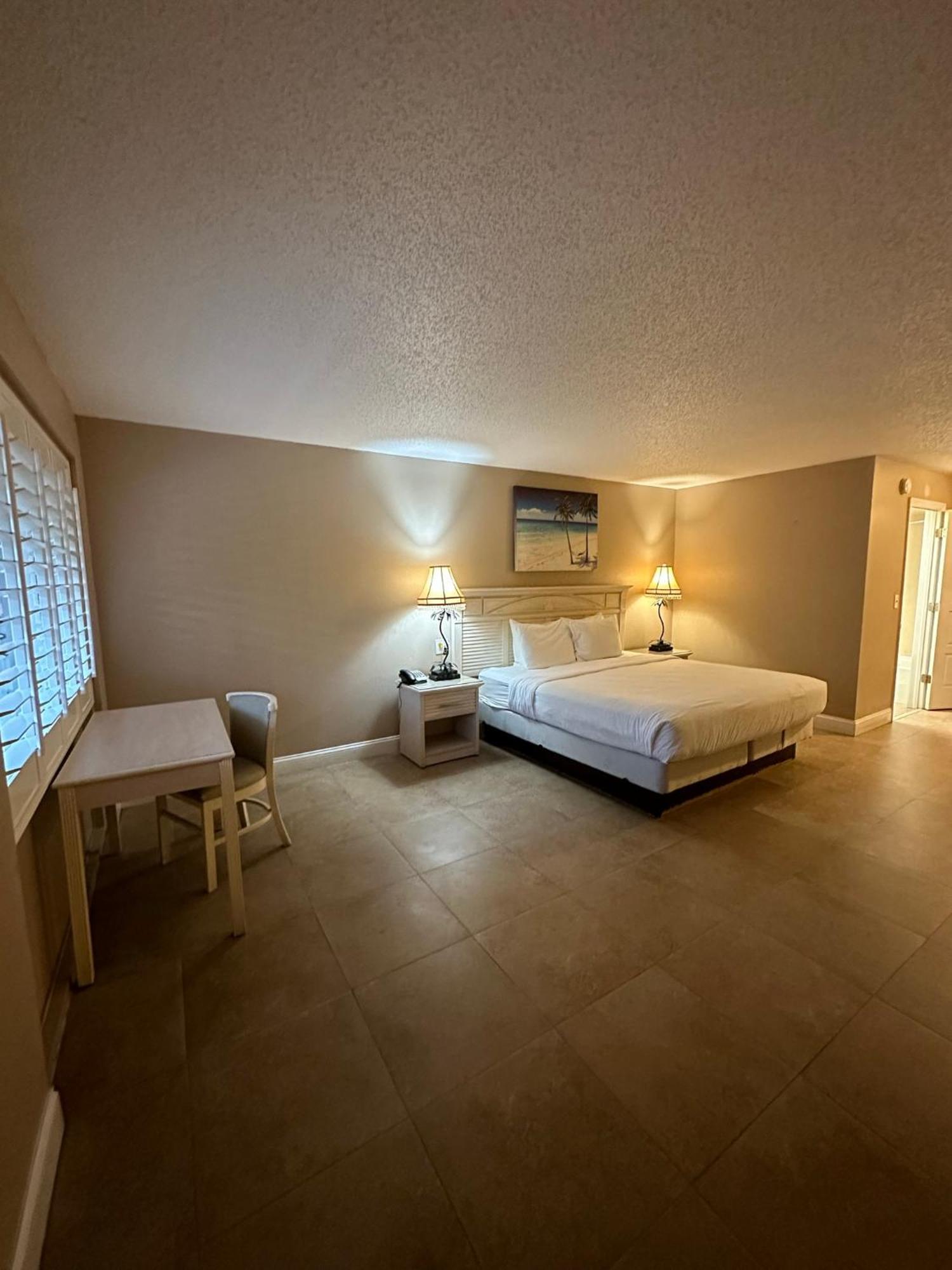 King Room,1540722580:JPEG