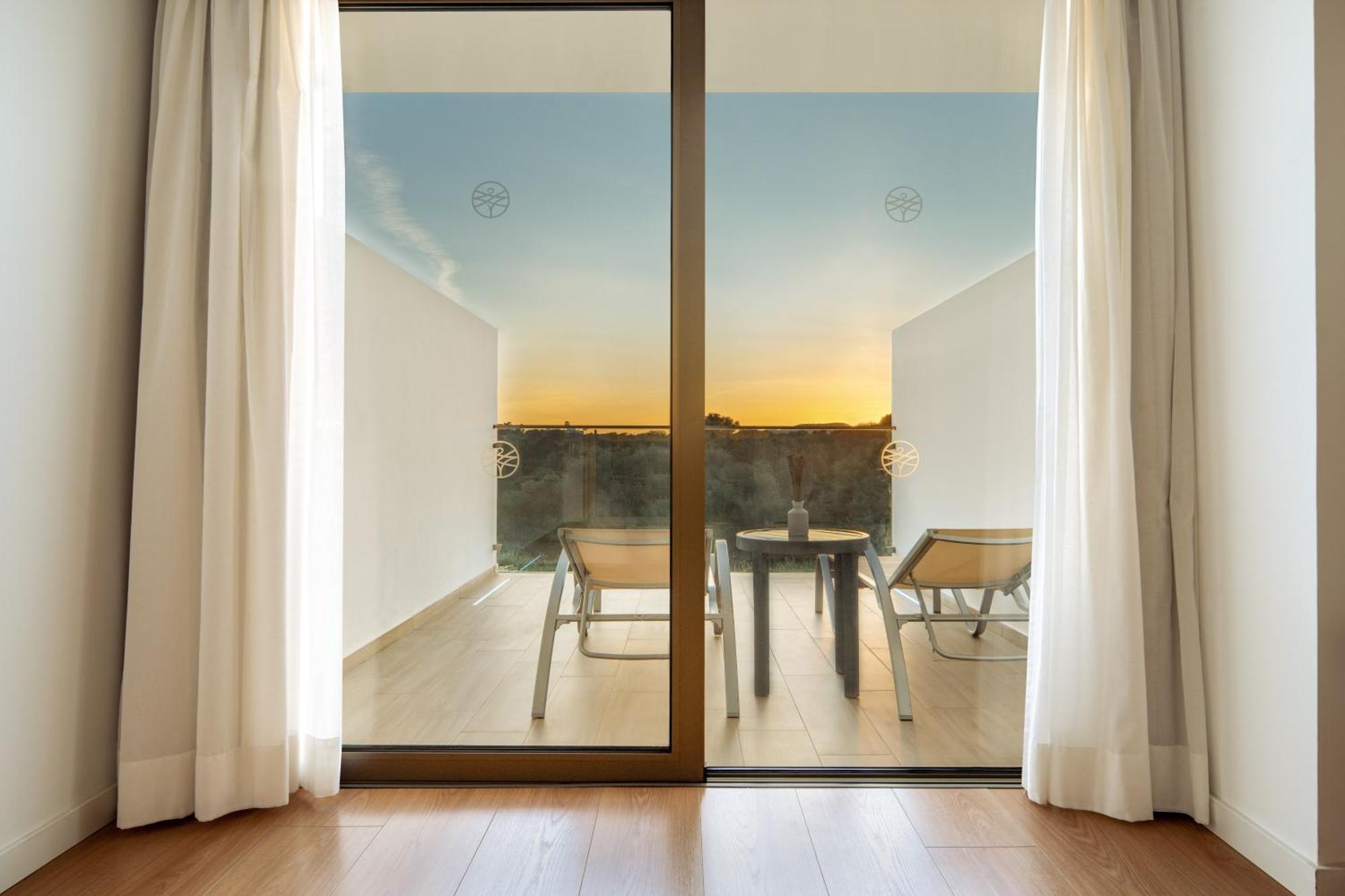 Premium Room Large Balcony