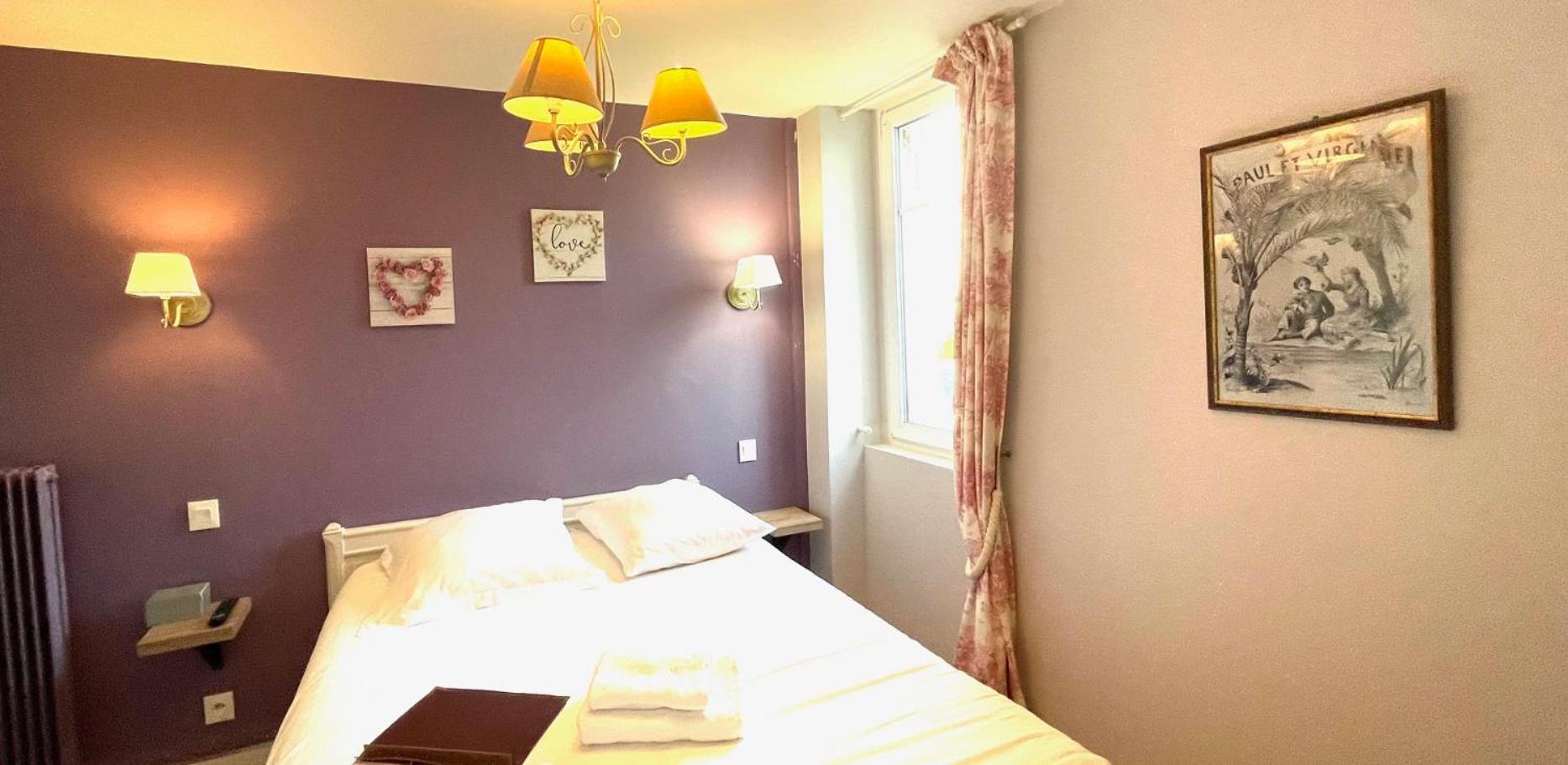 Small Double Room Shower
