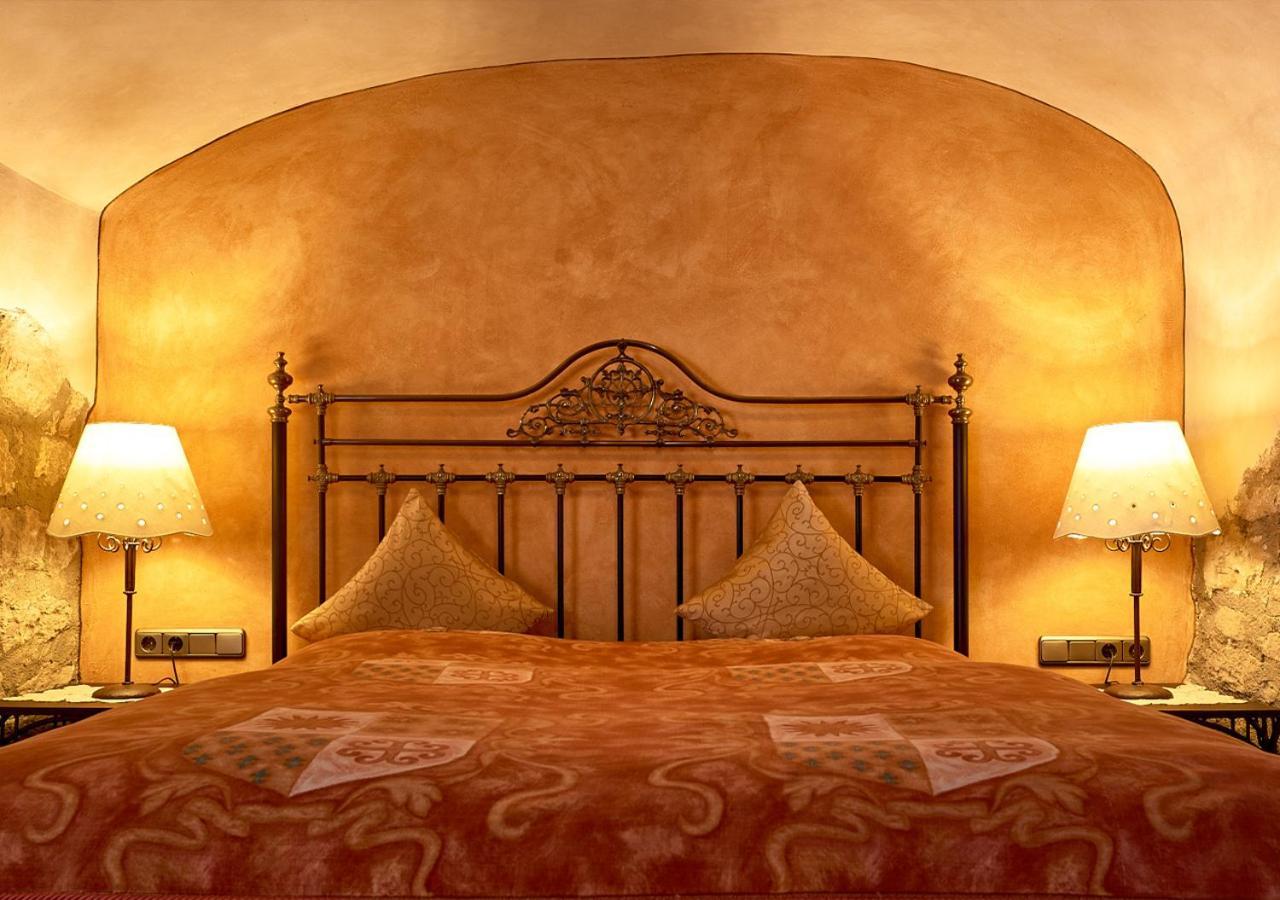 Deluxe Room,1540763743:JPEG