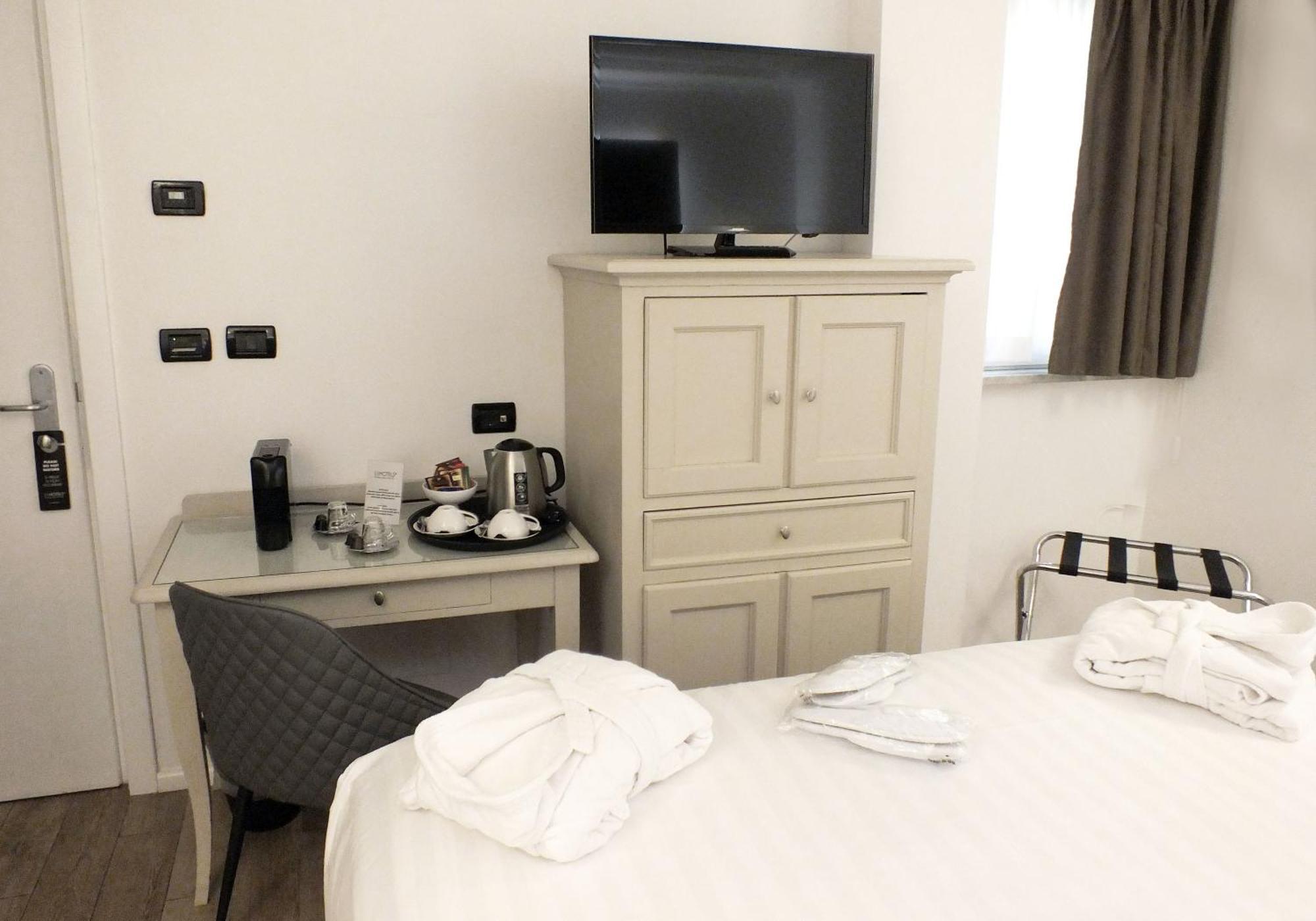 Small Double Classic Room