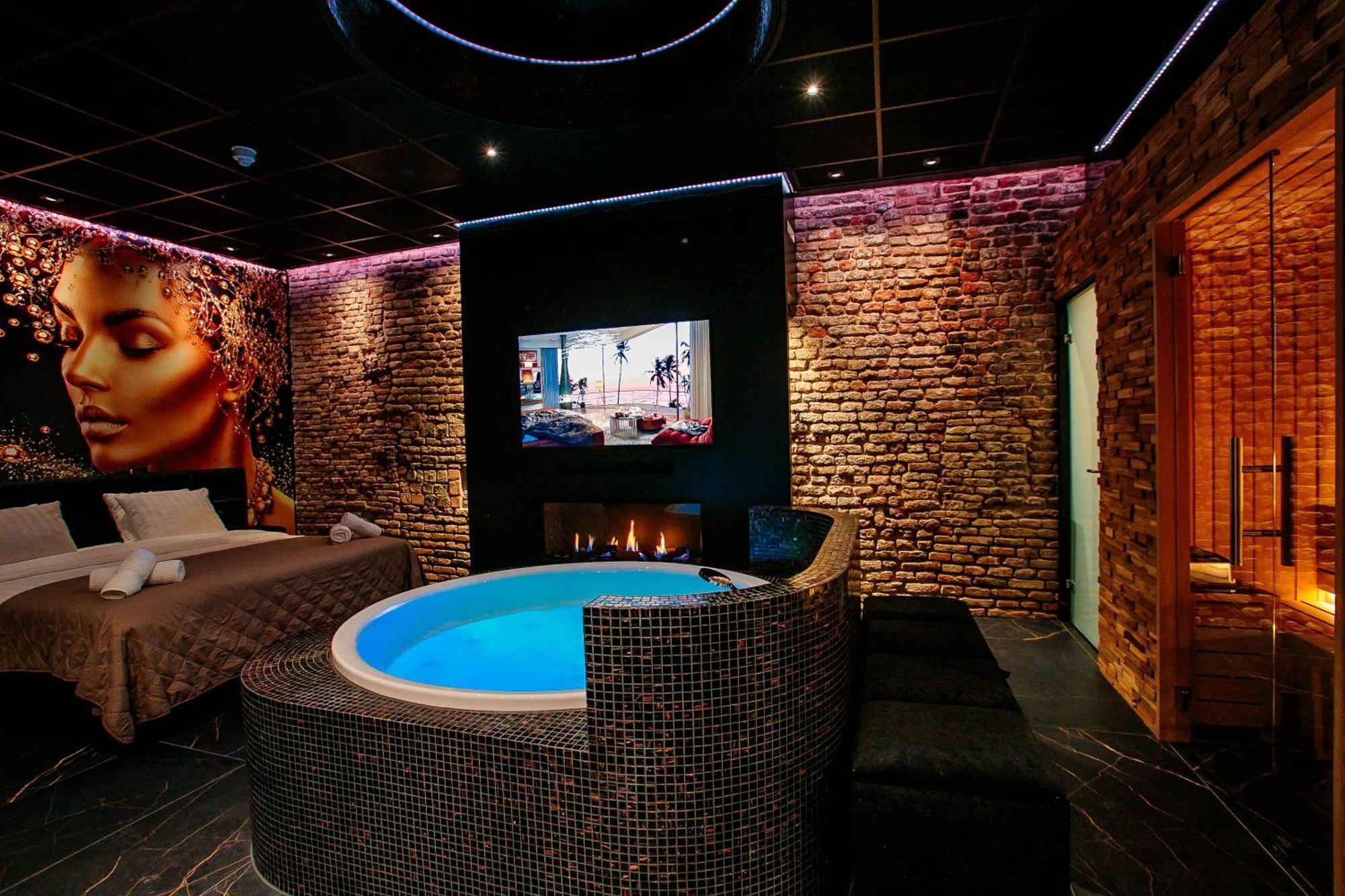 Suite Spa Bath