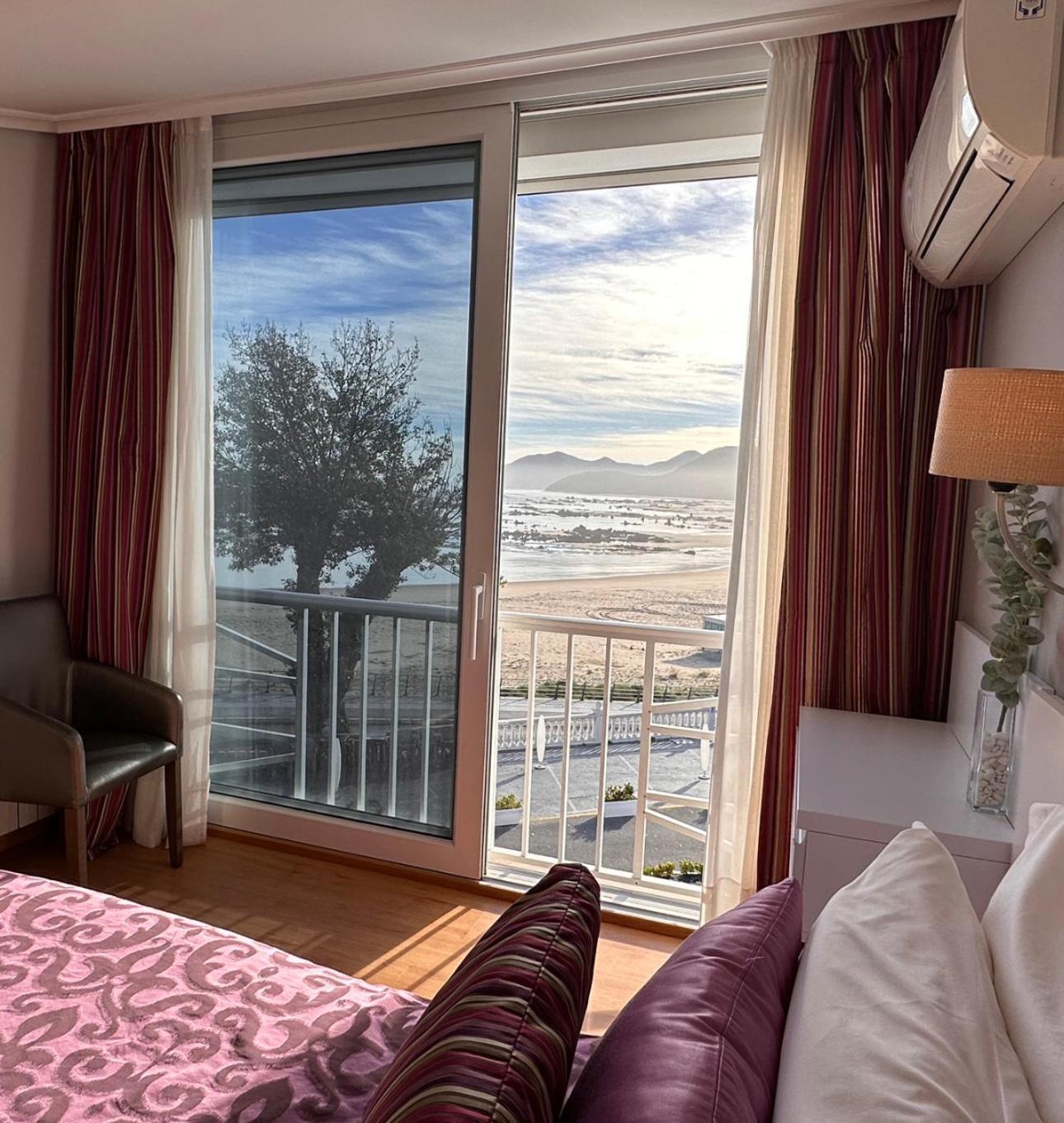 Double or Twin Room Sea View,1540780618:JPEG