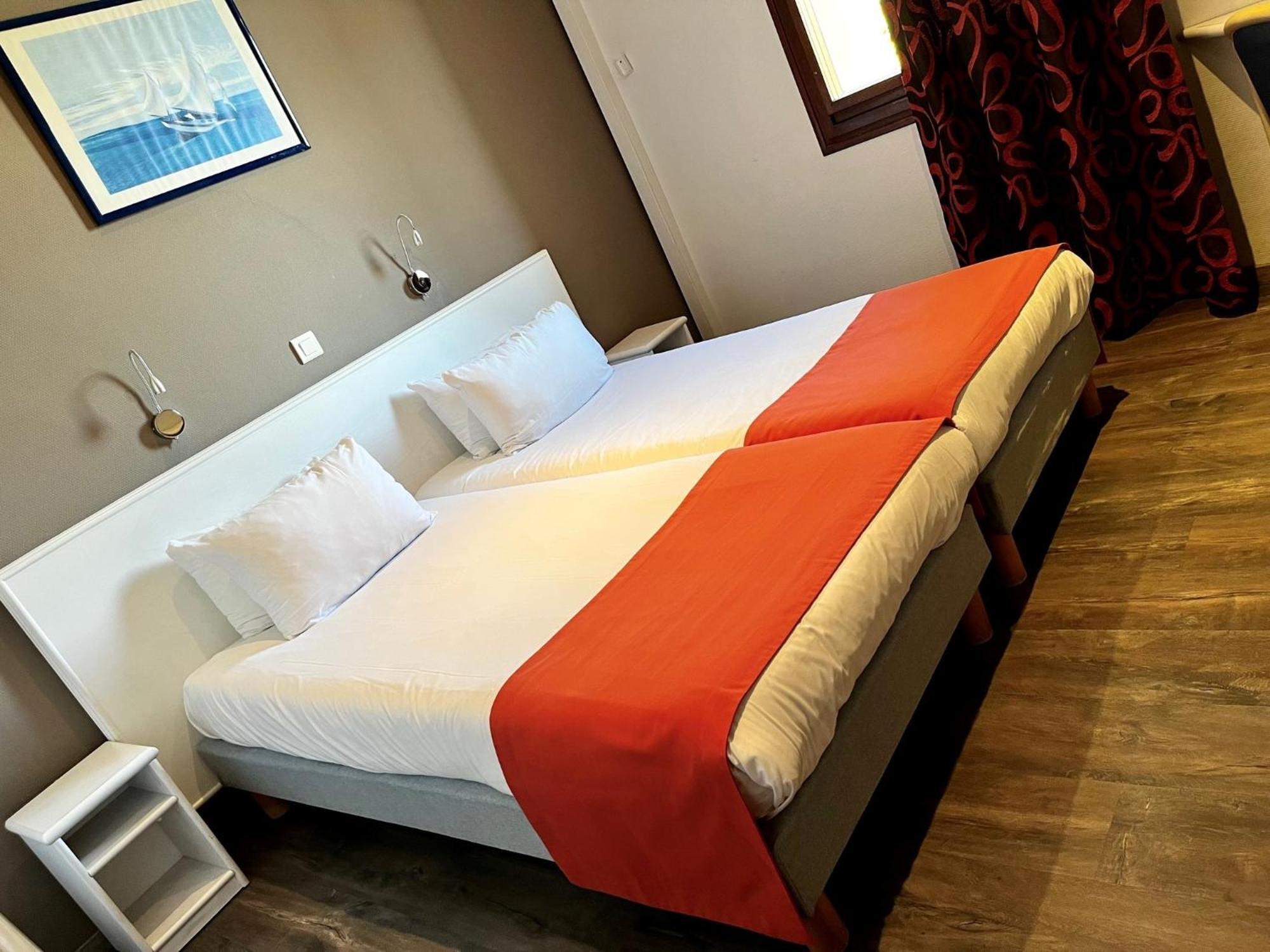 Double Room,1652742243:JPEG