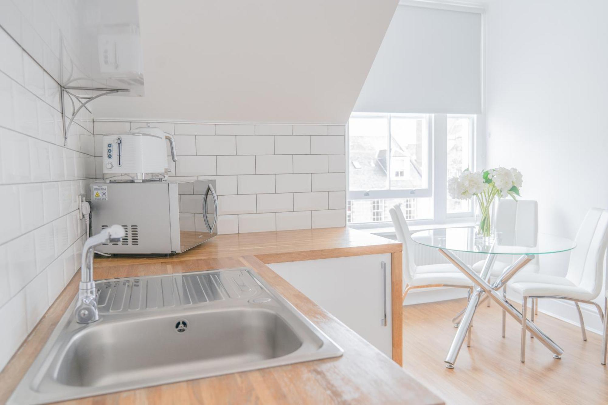 One-Bedroom Apartment,1540953856:JPEG