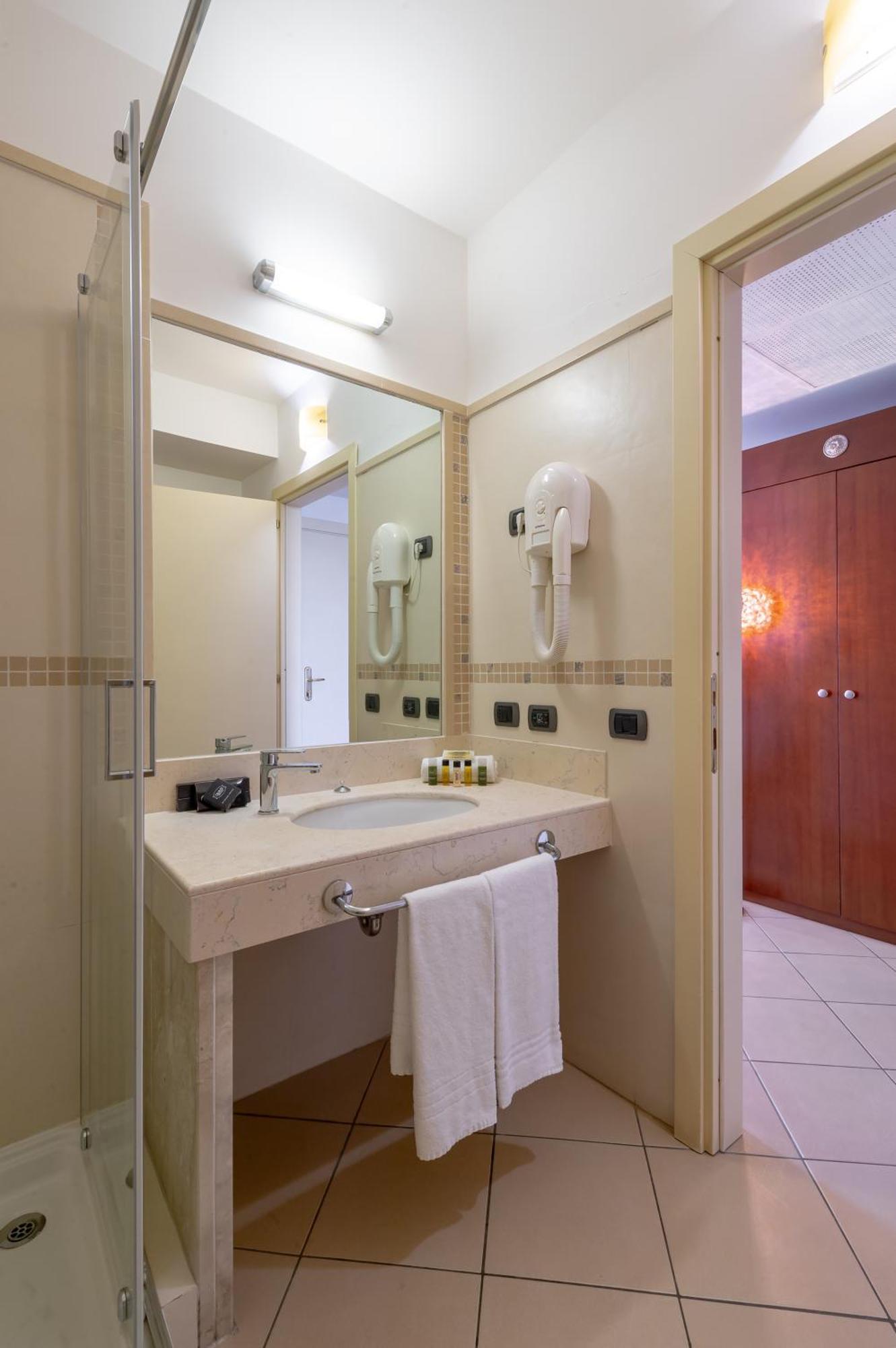 Double or Twin Room,1540958920:JPEG
