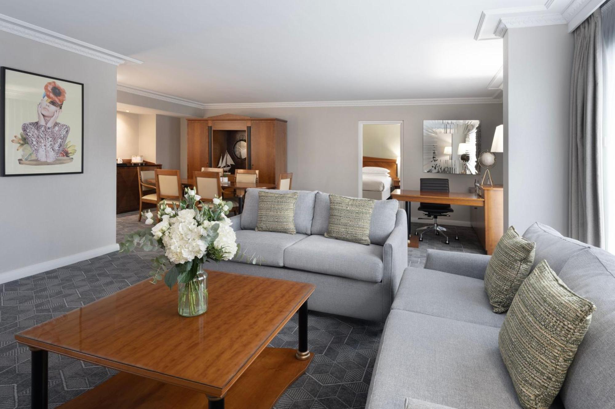 Presidential One-Bedroom Suite Executive Lounge Access