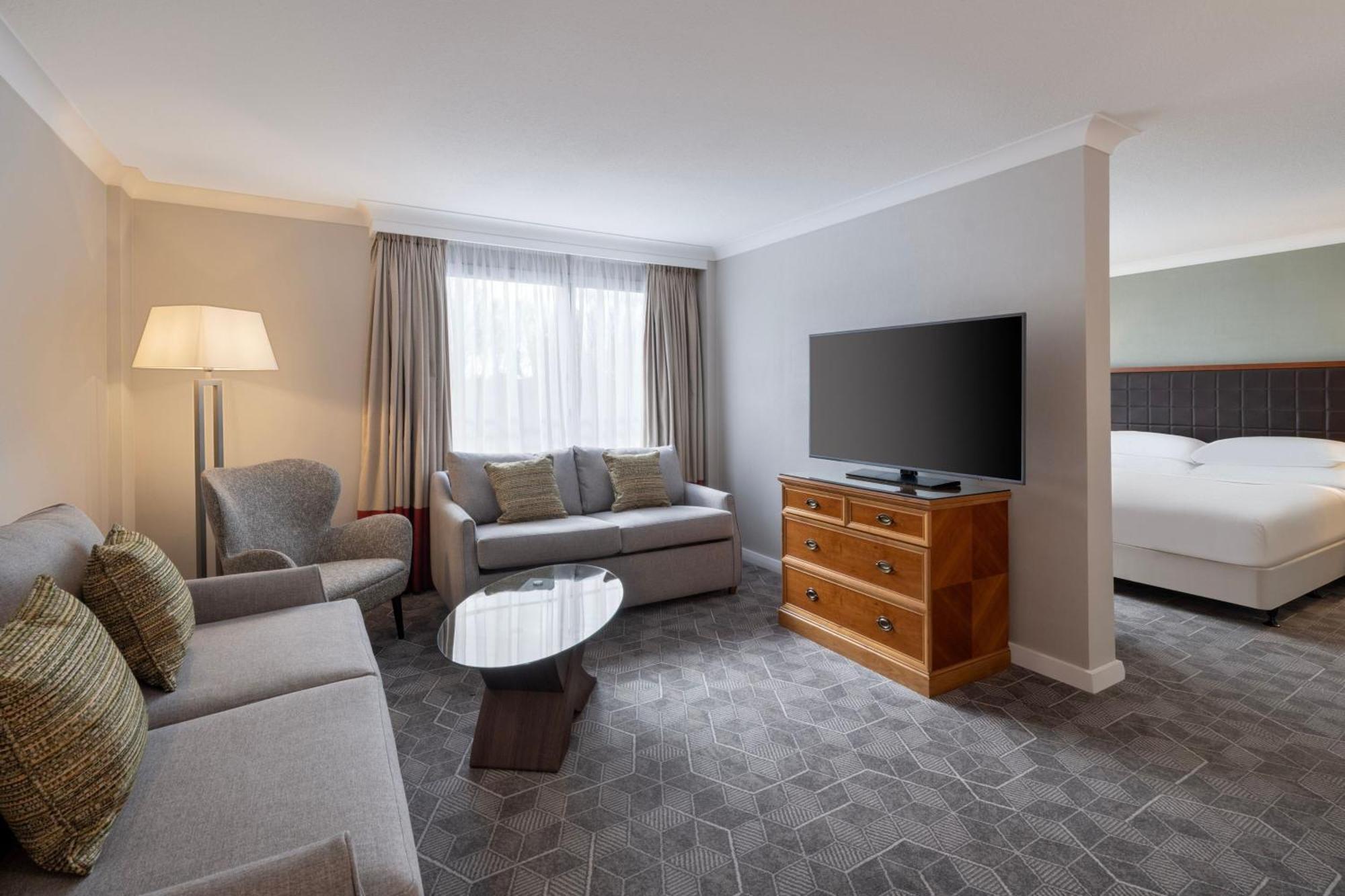 Junior Suite Executive Lounge Access