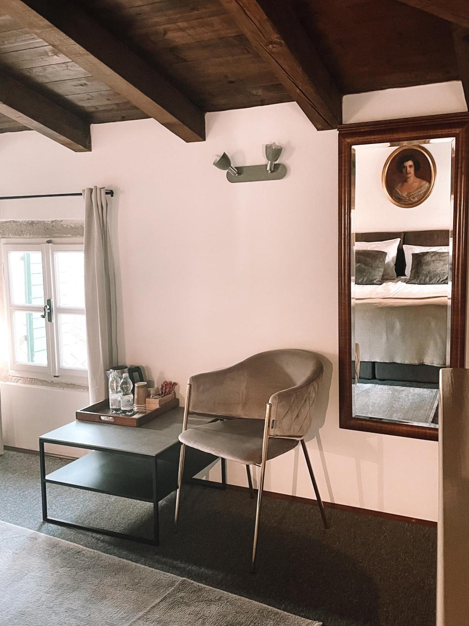 Double Room Cronche Street Annex Building