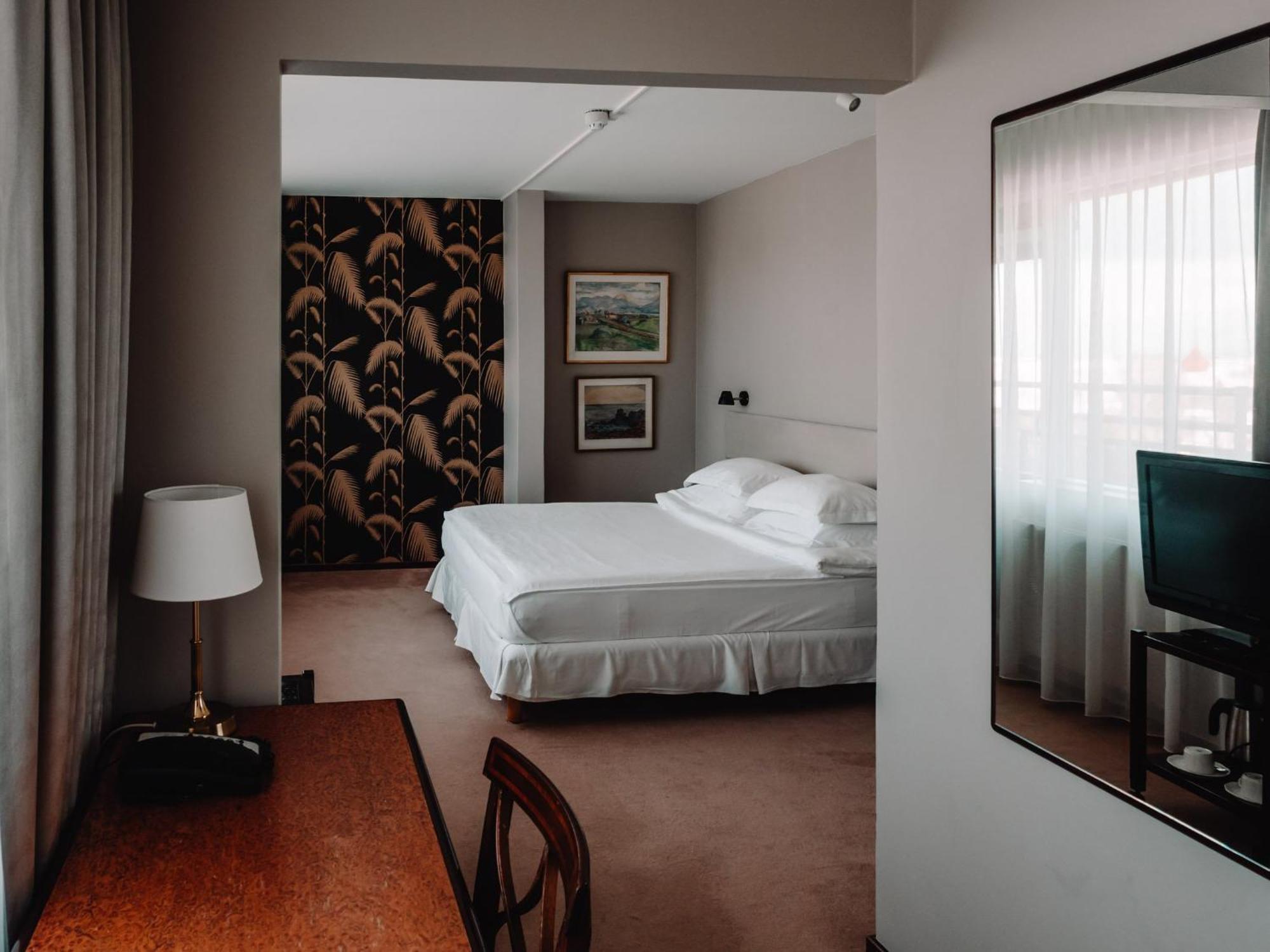 Junior Suite with Balcony,1541265814:JPEG