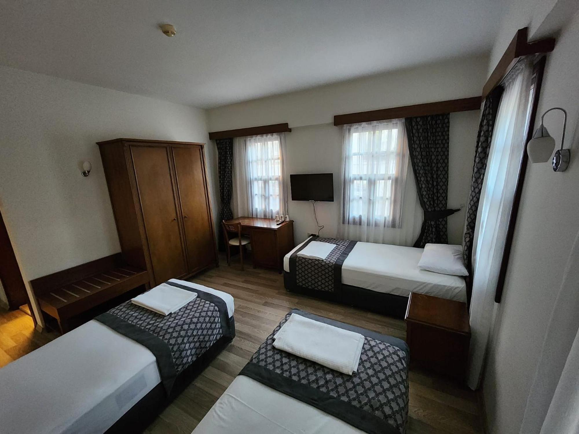 Triple Room City View,1589243831:JPEG
