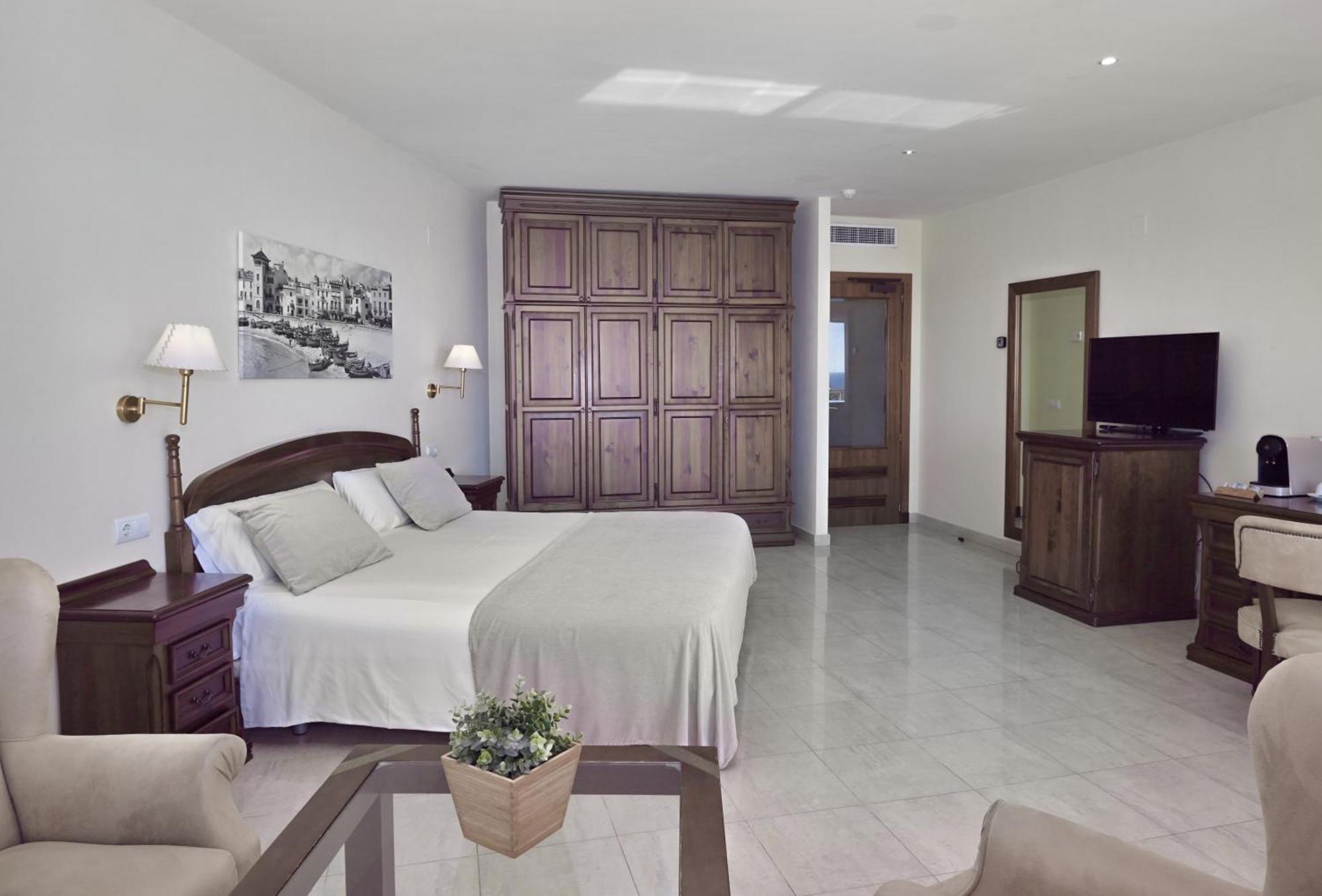 Superior Twin Room with Sea View (2 Adults),1541387137:JPEG
