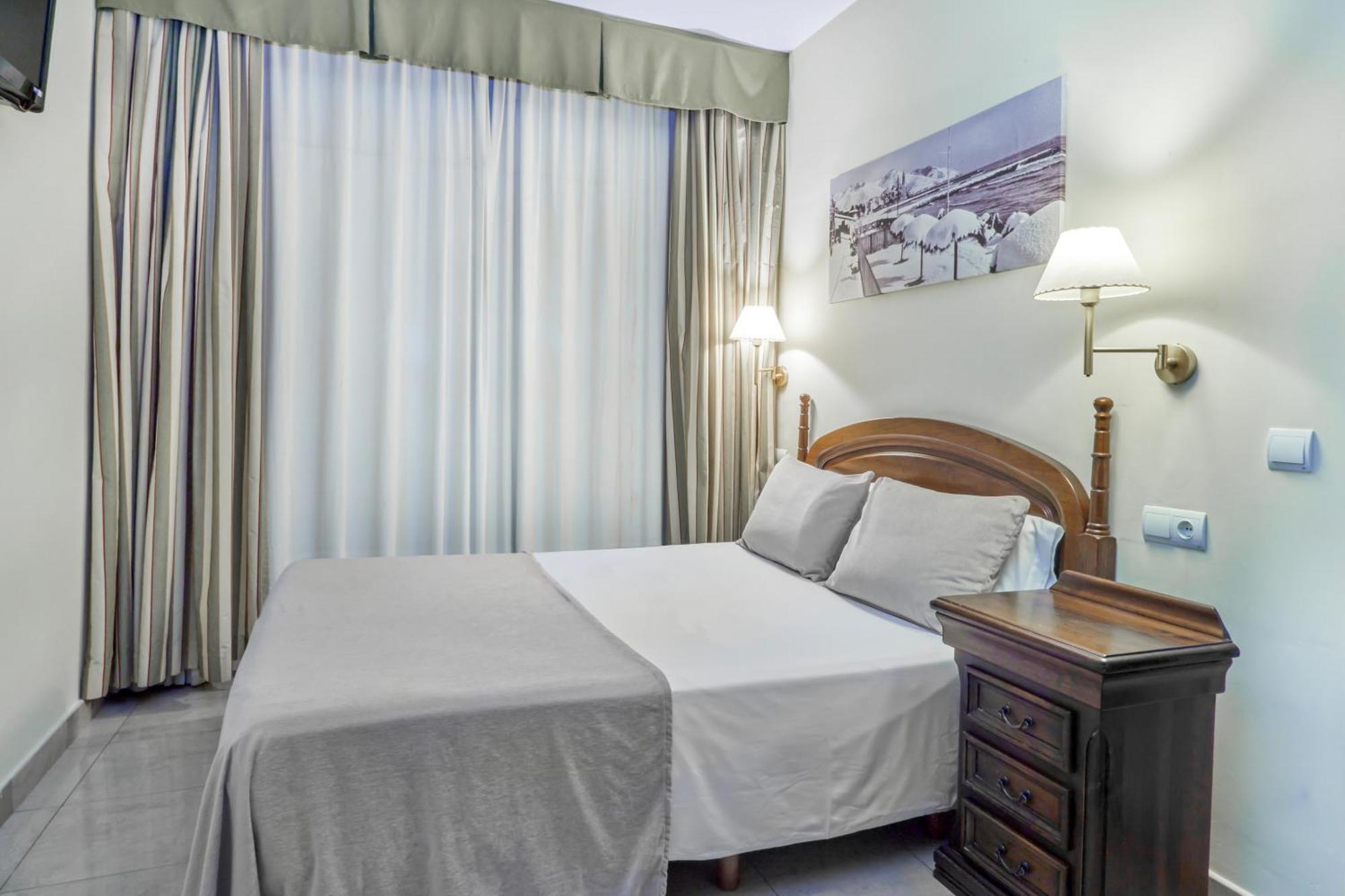 One-Bedroom Apartment Sea View