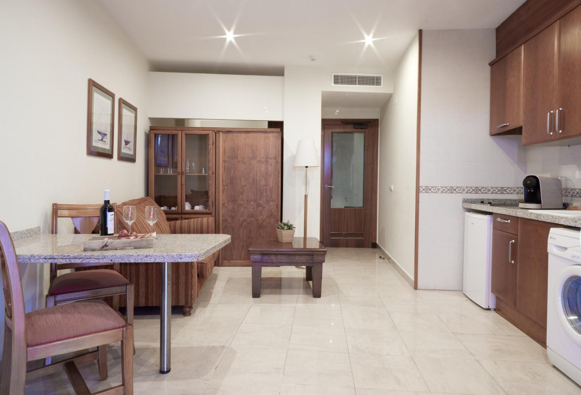 Apartment with Sea View,1541389162:JPEG