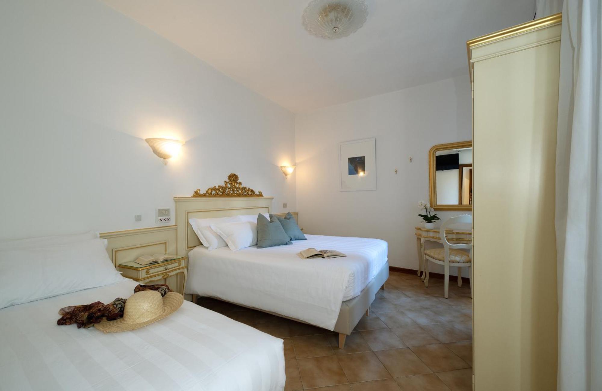 Triple Room Private Bathroom
