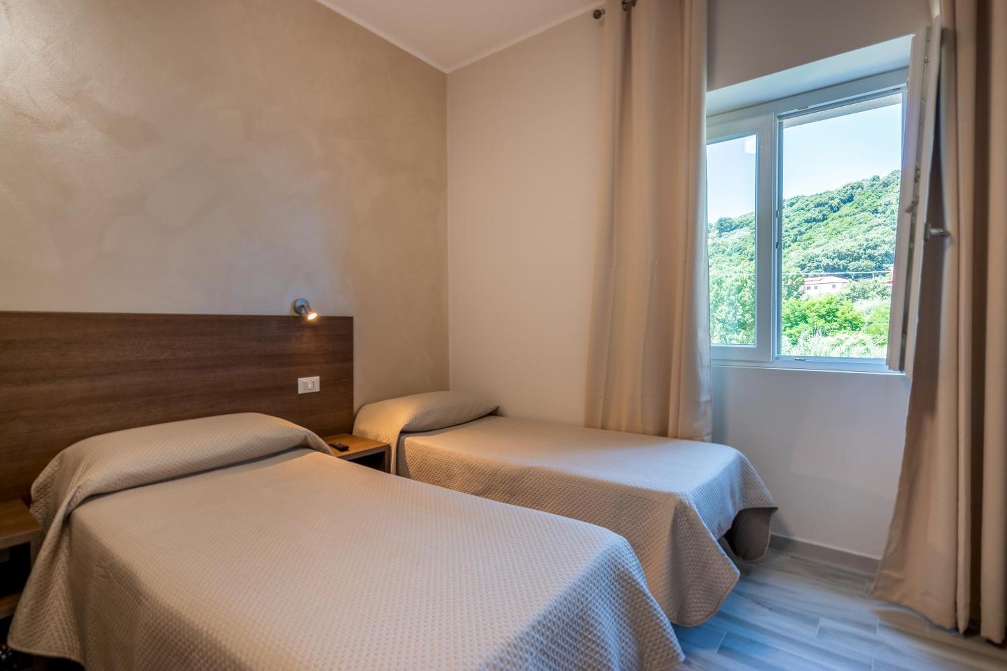 Double or Twin Room,1541445979:JPEG