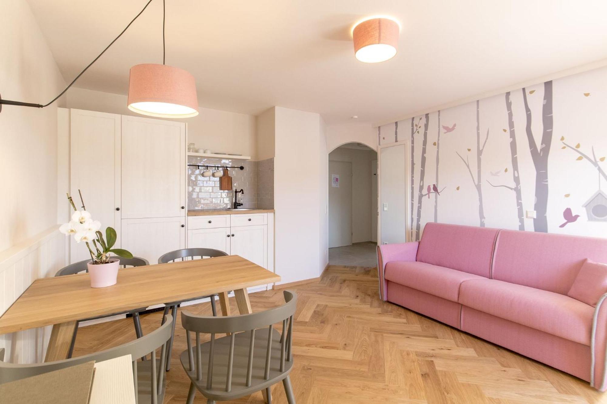 Family Apartment Annex
