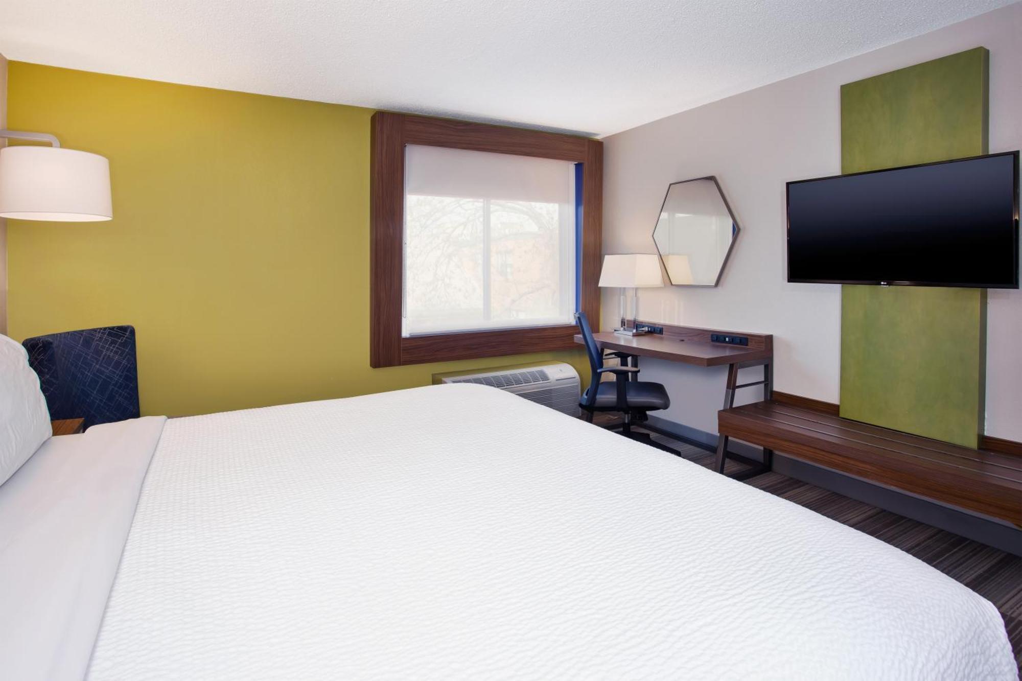 Standard King Room
