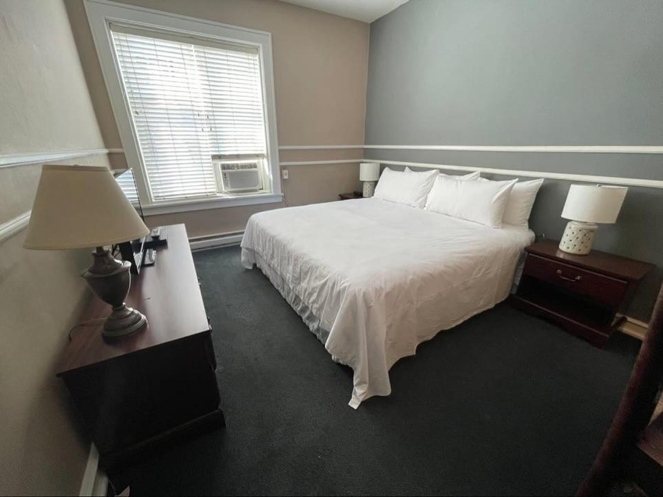 King Room,1541700769:JPEG