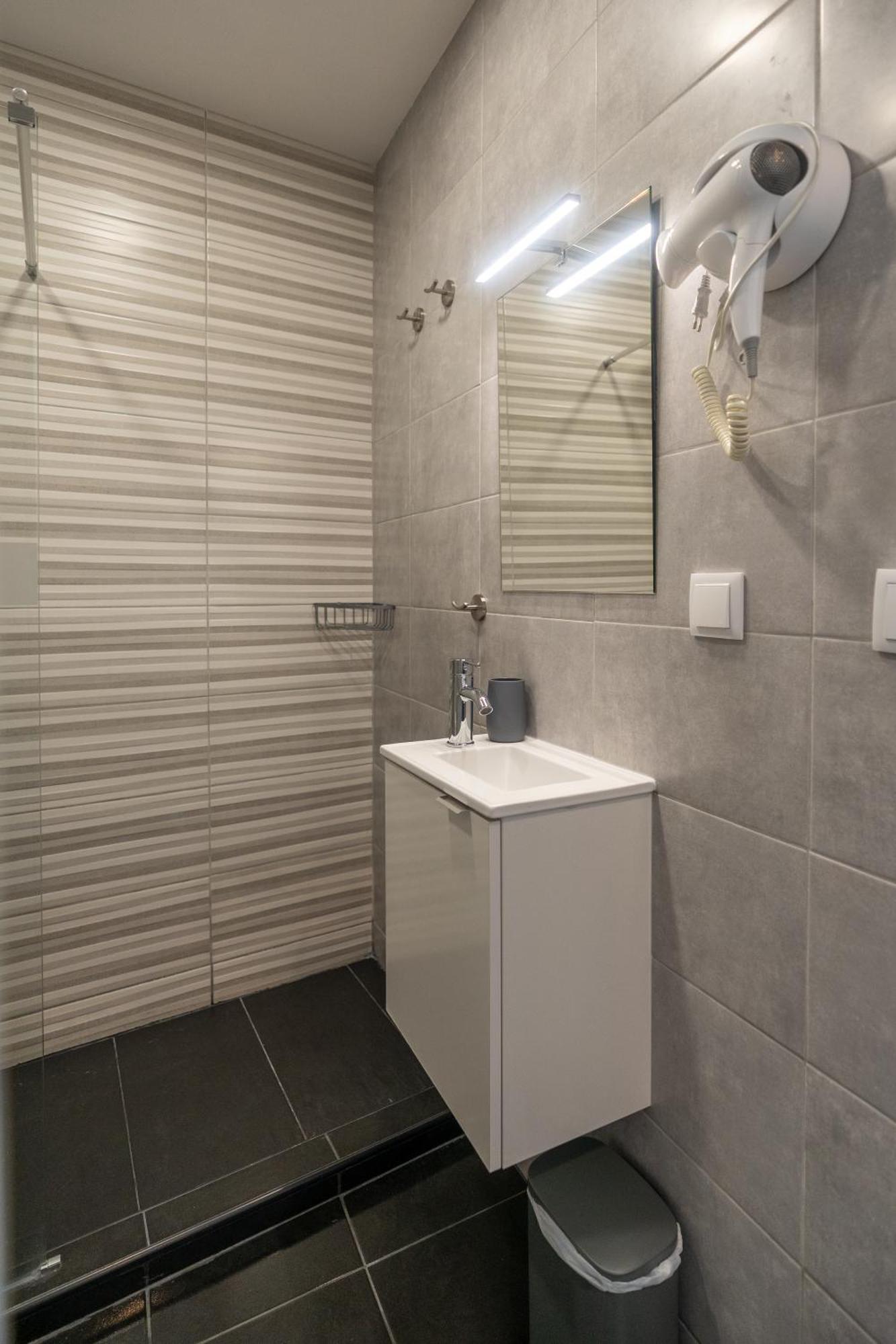 Double Room Private Bathroom